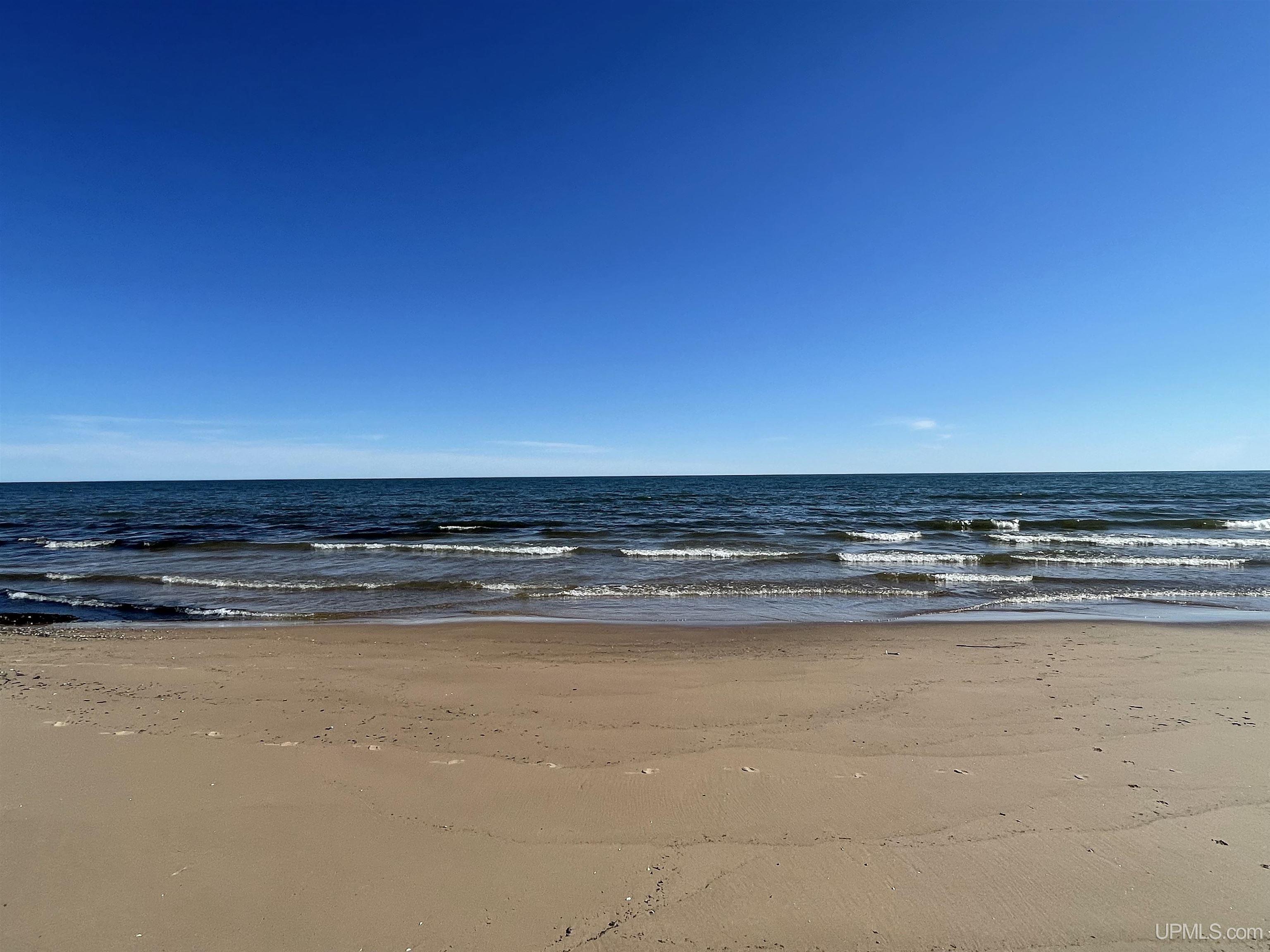 4264 FF Top O' The Lake Road, Gulliver, MI, 49840