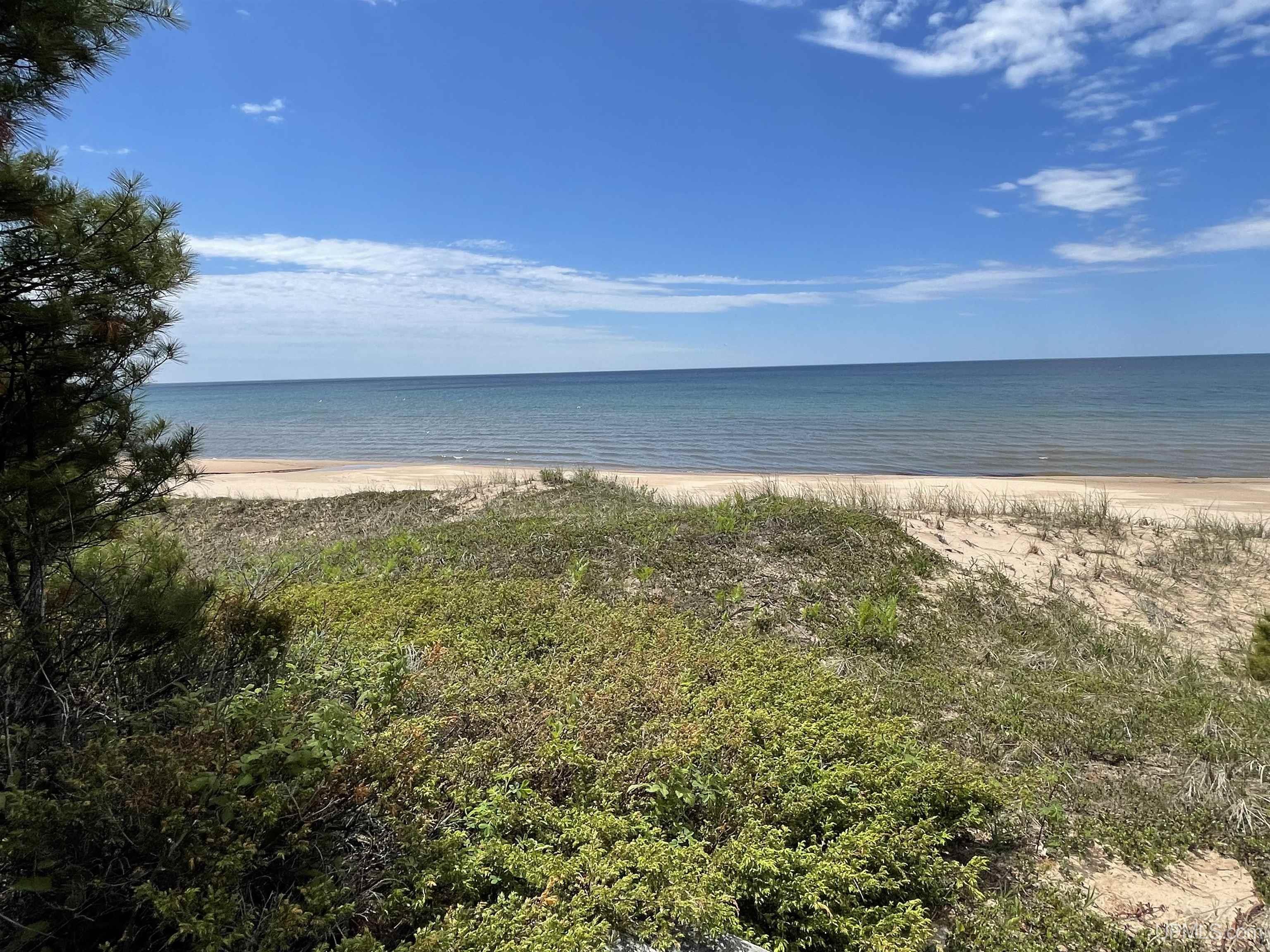 4264 FF Top O' The Lake Road, Gulliver, MI, 49840