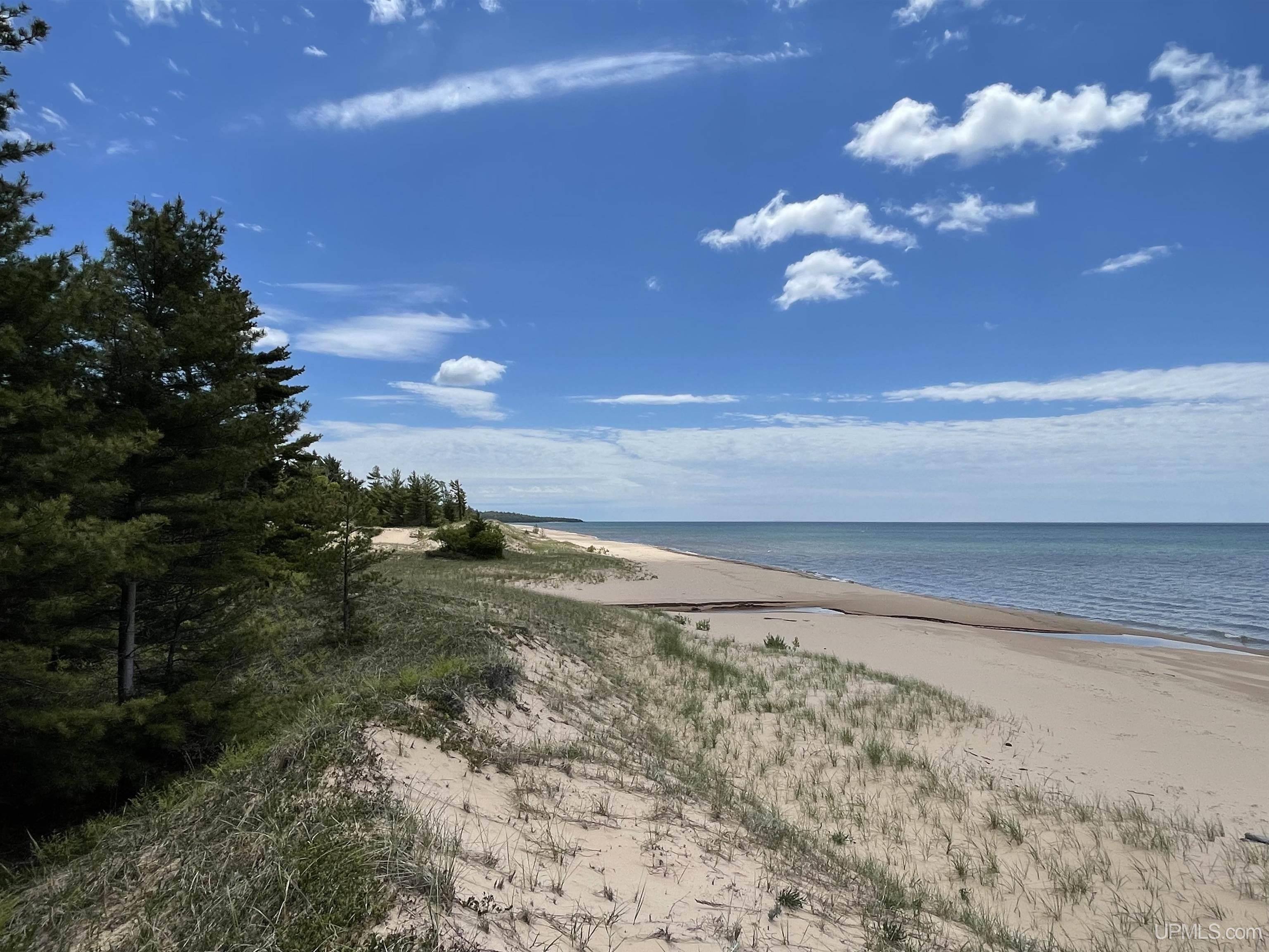 4264 FF Top O' The Lake Road, Gulliver, MI, 49840