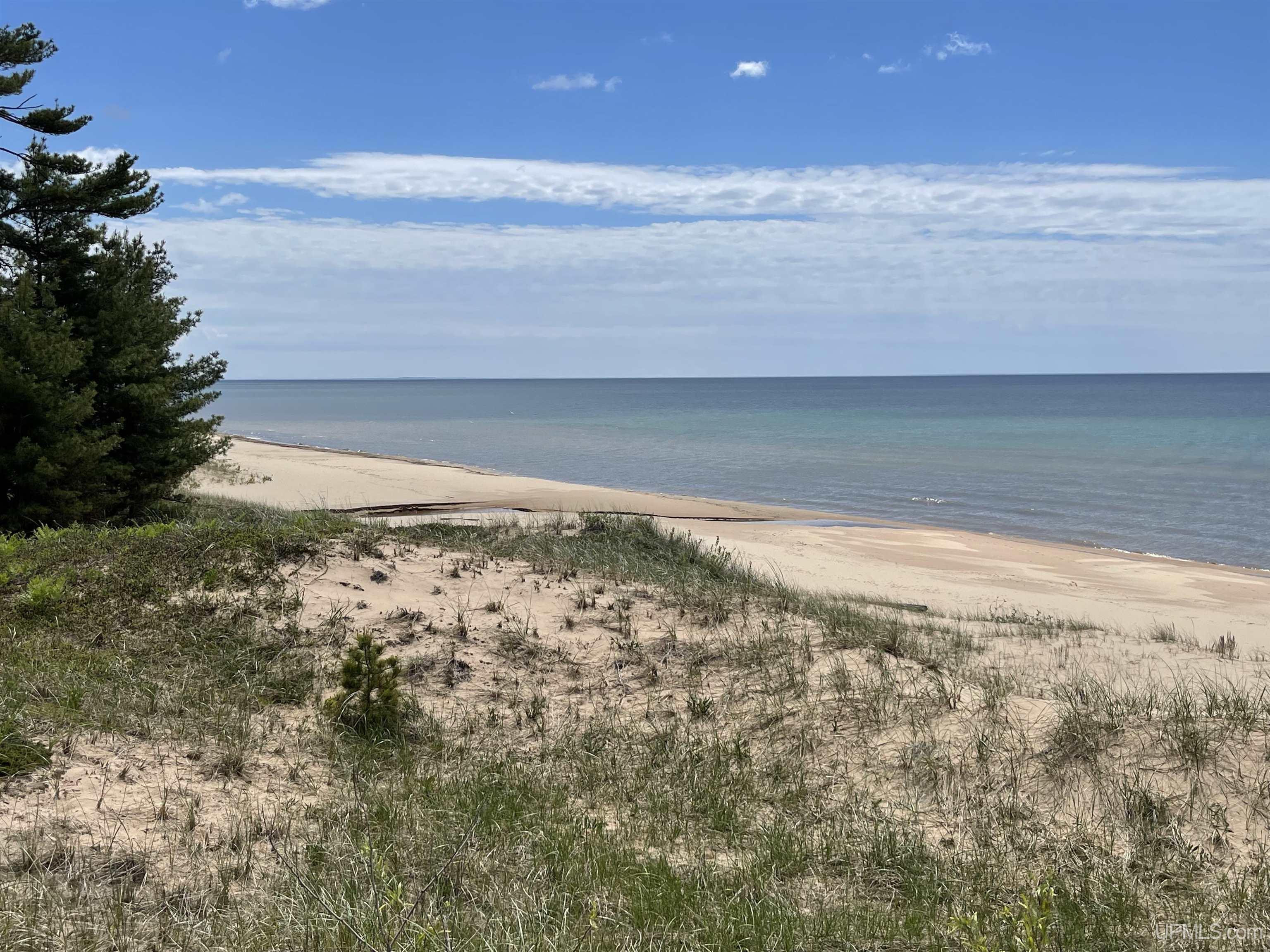 4264 FF Top O' The Lake Road, Gulliver, MI, 49840