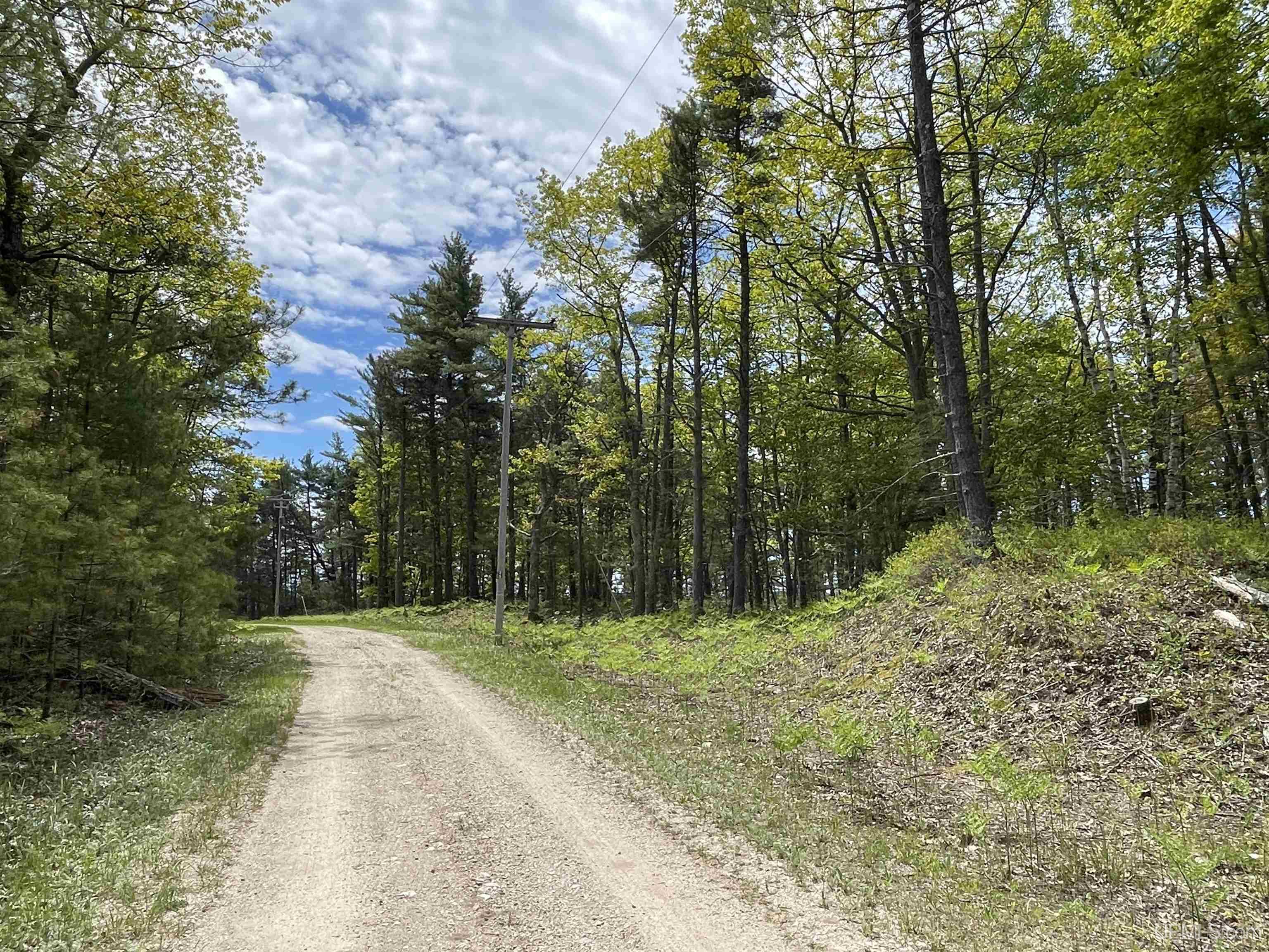 4264 FF Top O' The Lake Road, Gulliver, MI, 49840