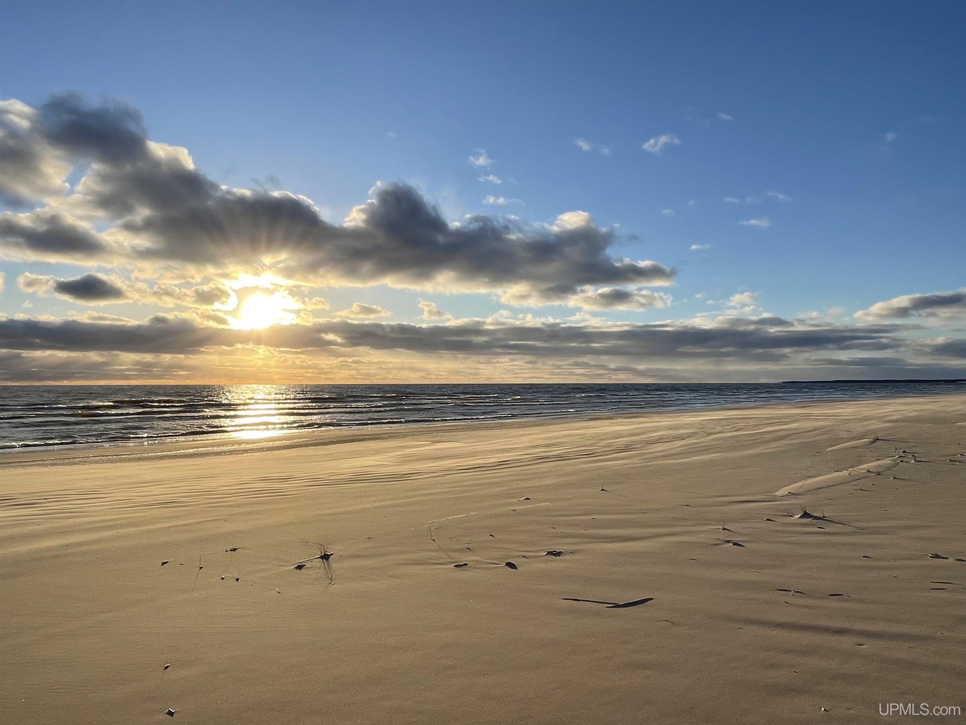 463 FF Top O' The Lake Road, Gulliver, MI, 49840