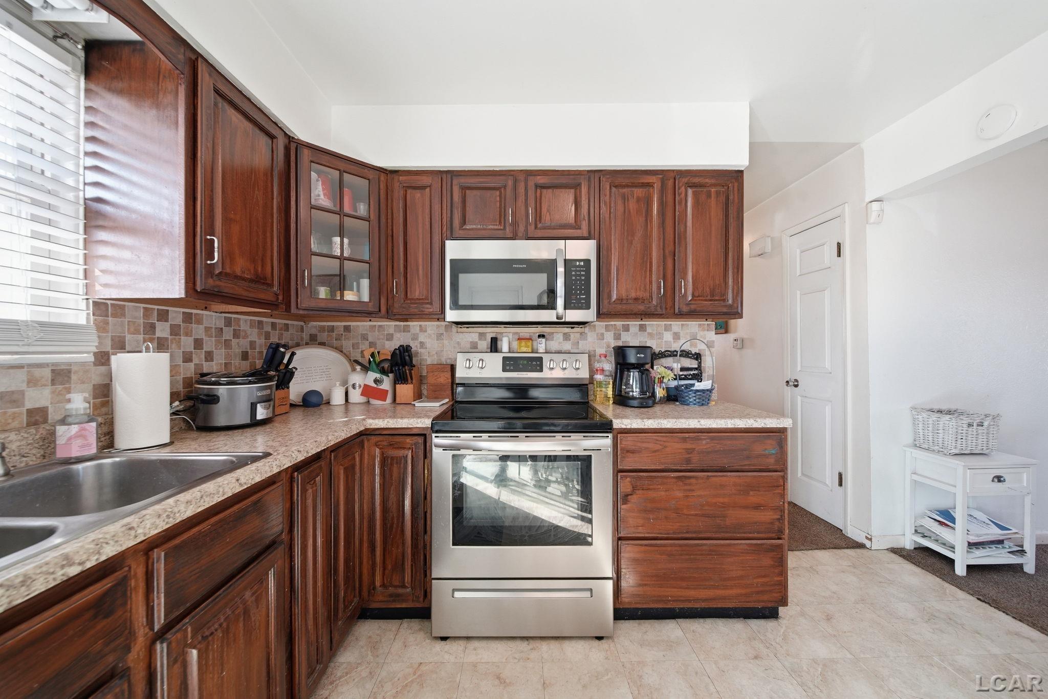 107 Renfrew Avenue, Adrian, MI, 49221