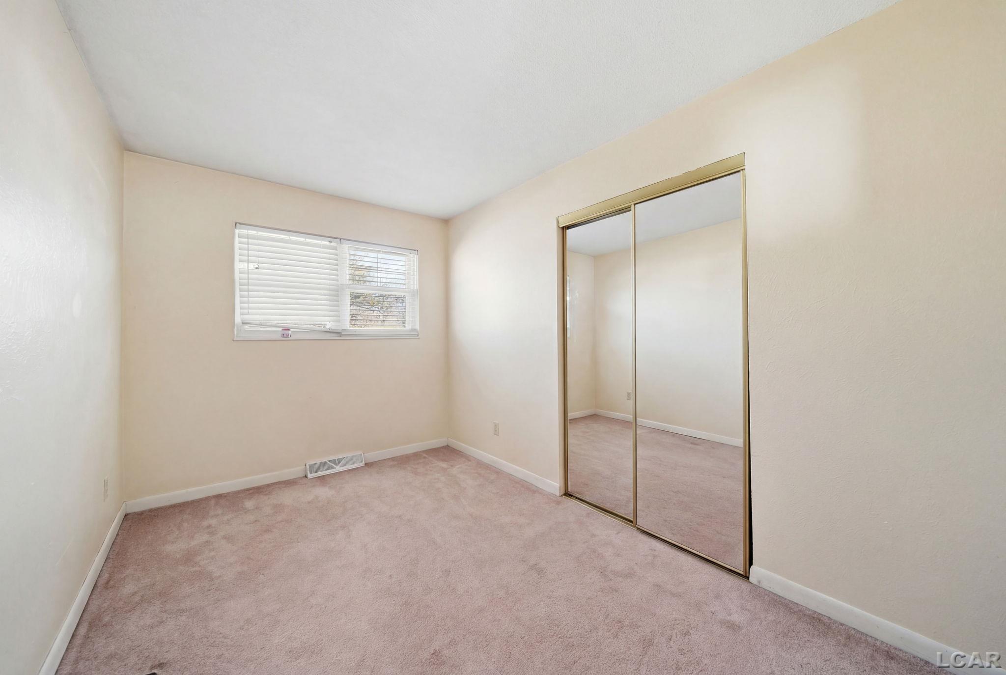 107 Renfrew Avenue, Adrian, MI, 49221