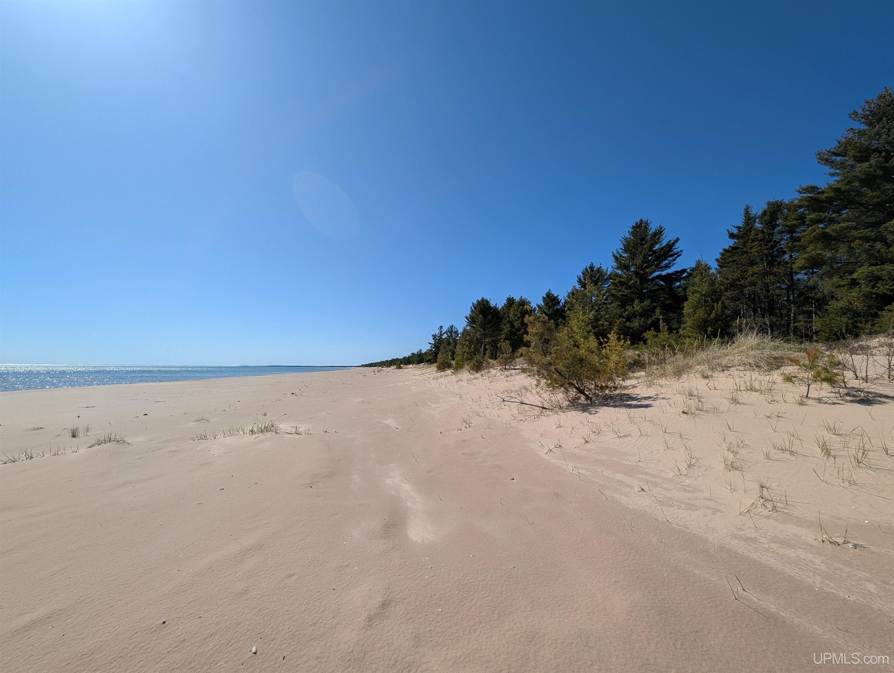 963 FF Top O' The Lake Road, Gulliver, MI, 49840