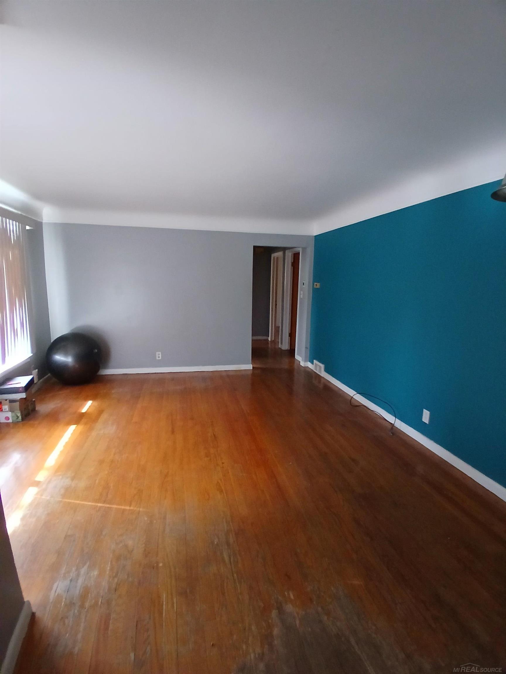 Saint Clair Shores, MI, 48080