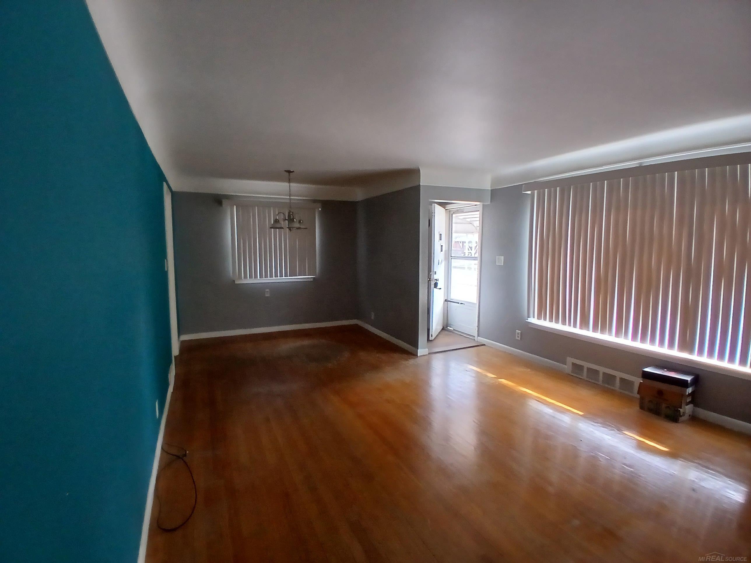 Saint Clair Shores, MI, 48080