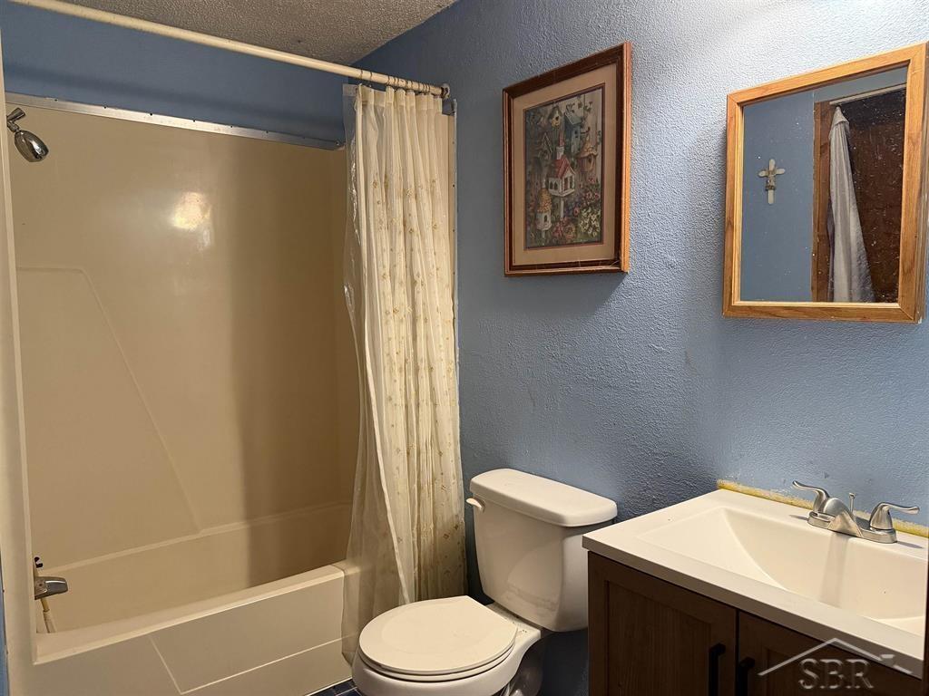 593 W Kessler Court, Sanford, MI, 48657