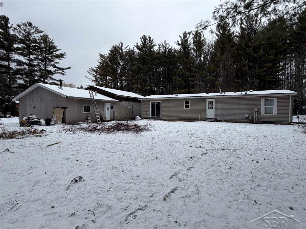 Homes for sale in Sanford, MI | 593 W Kessler Ct, Sanford, MI 48657 | MLS# 50200605