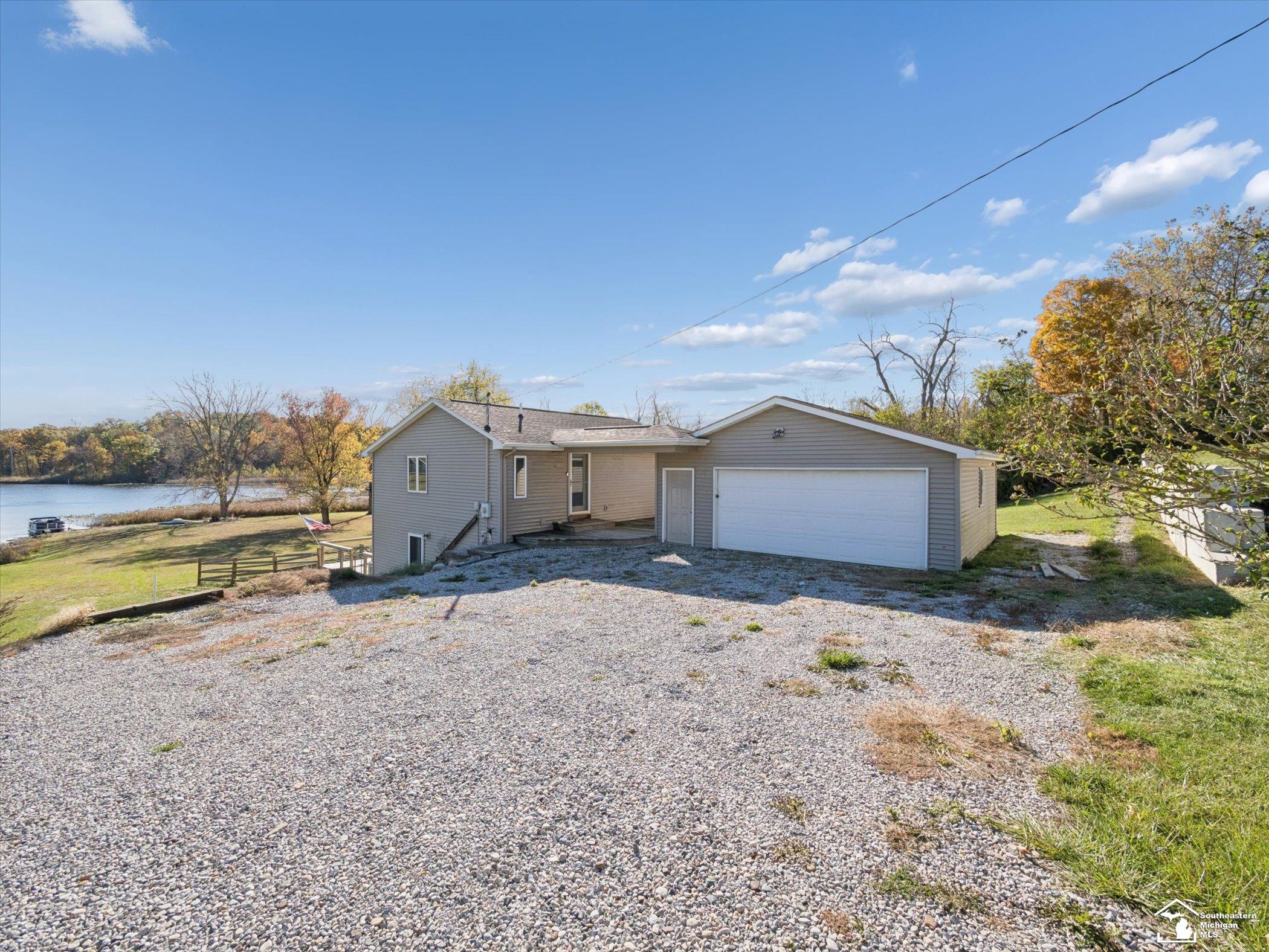 Photo of property for sale at 7302 N Lakeview Drive, Hillsdale MI 49242