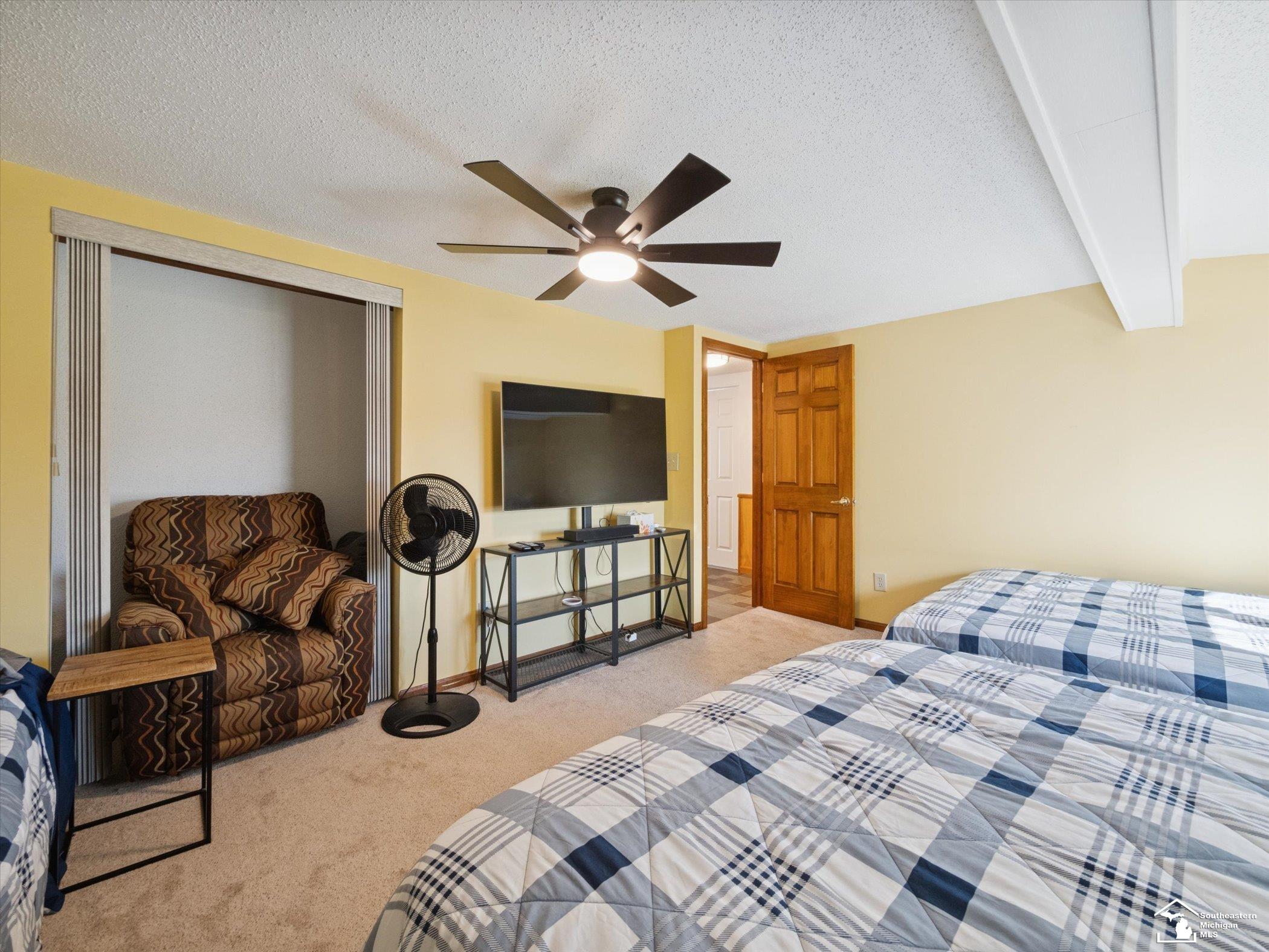 7302 N Lakeview Drive photo 24