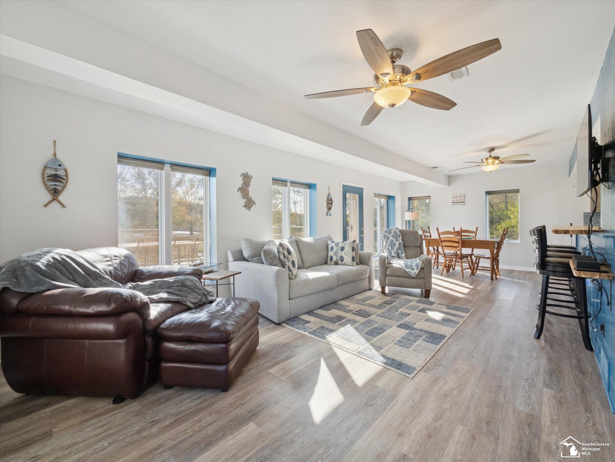 7302 N Lakeview Drive photo 8