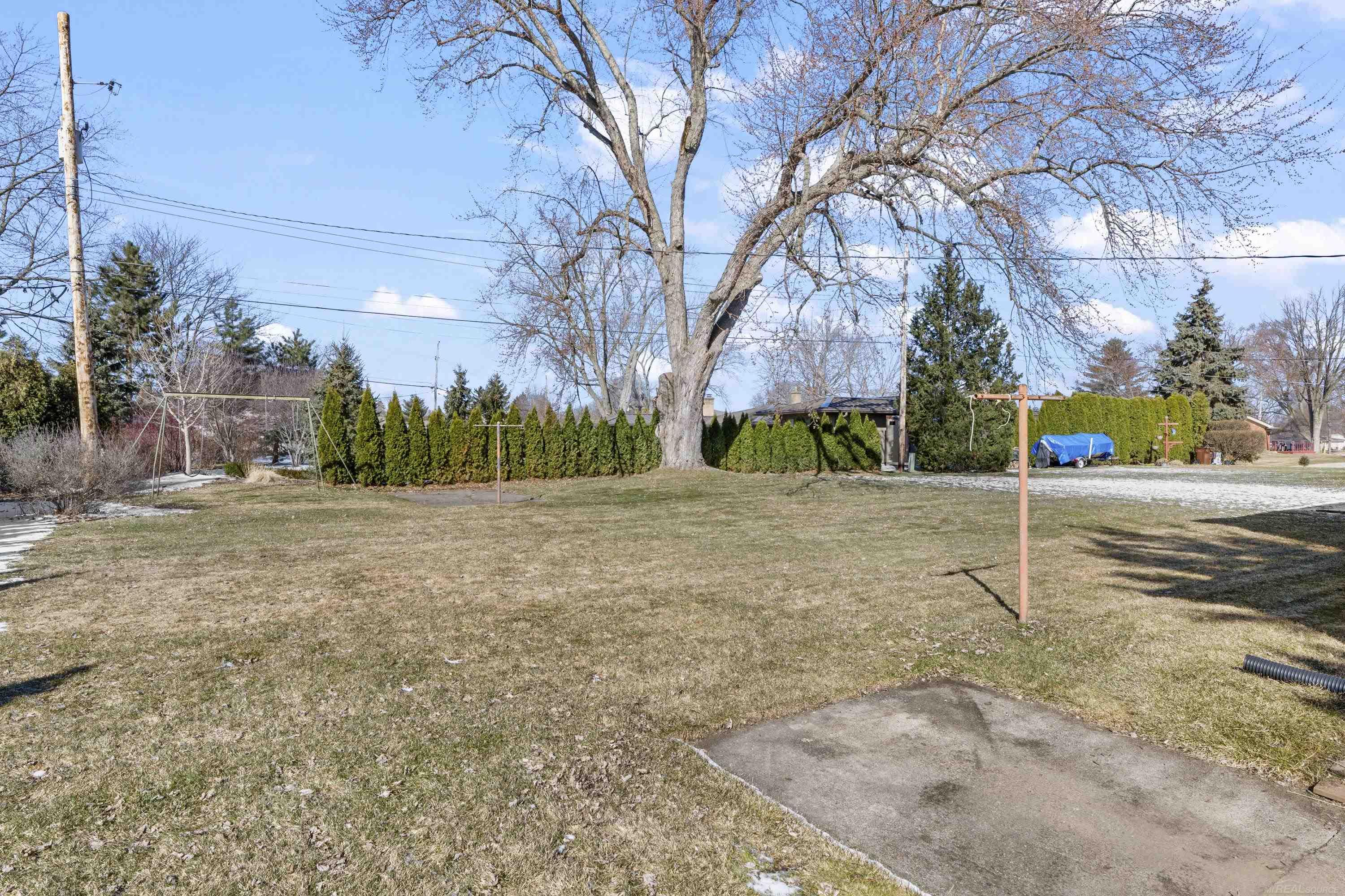 Homes for sale in Utica, MI | 53165 Franklin Dr, Utica, MI 48316 | MLS# 50200636