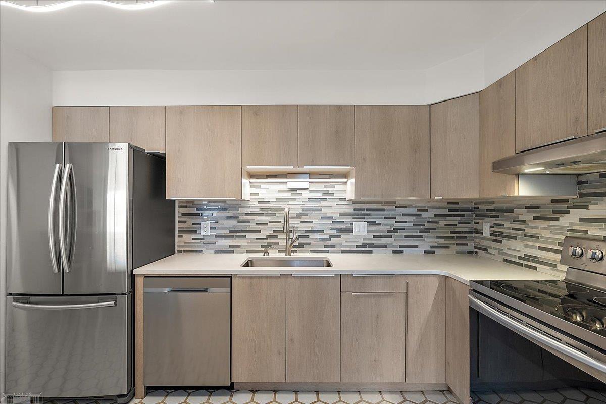  UNIT 88, Bloomfield Hills, MI, 48302