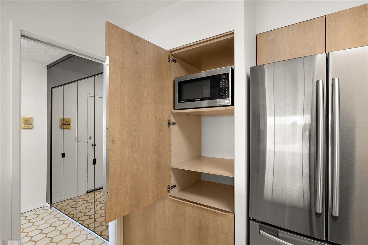  UNIT 88, Bloomfield Hills, MI, 48302