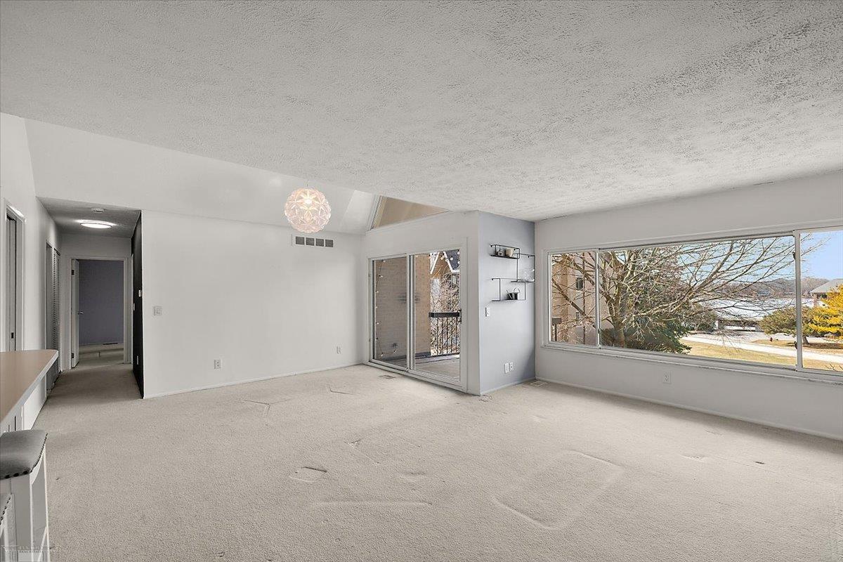  UNIT 88, Bloomfield Hills, MI, 48302