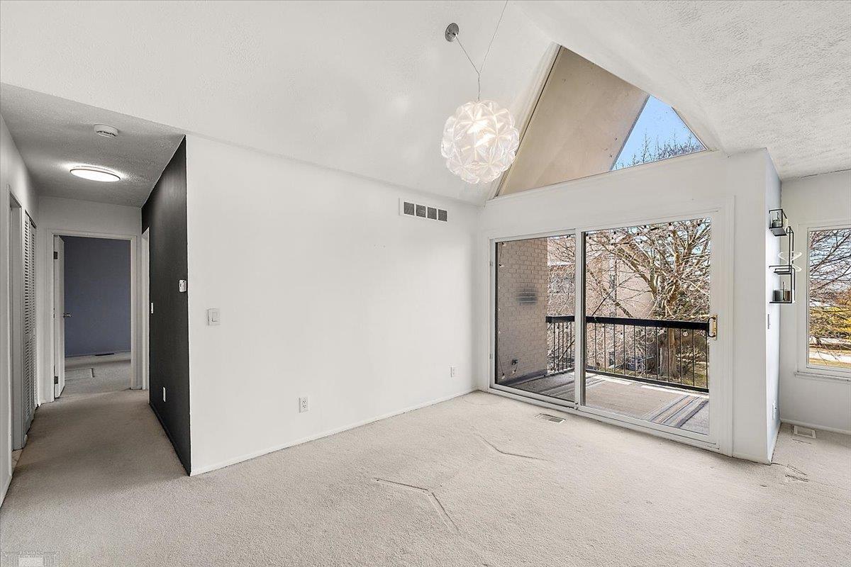  UNIT 88, Bloomfield Hills, MI, 48302