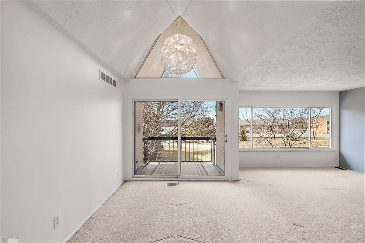  UNIT 88, Bloomfield Hills, MI, 48302