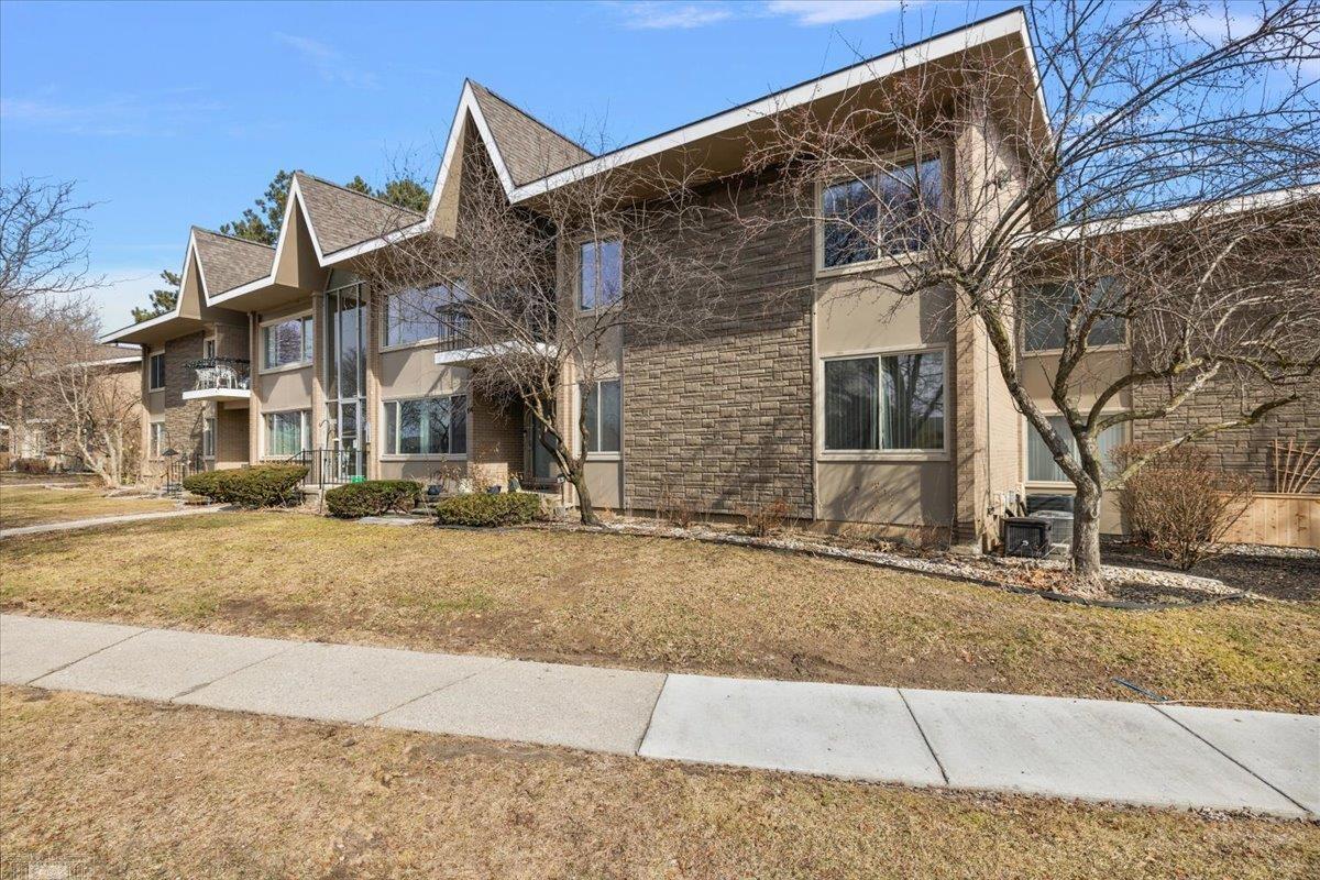  UNIT 88, Bloomfield Hills, MI, 48302