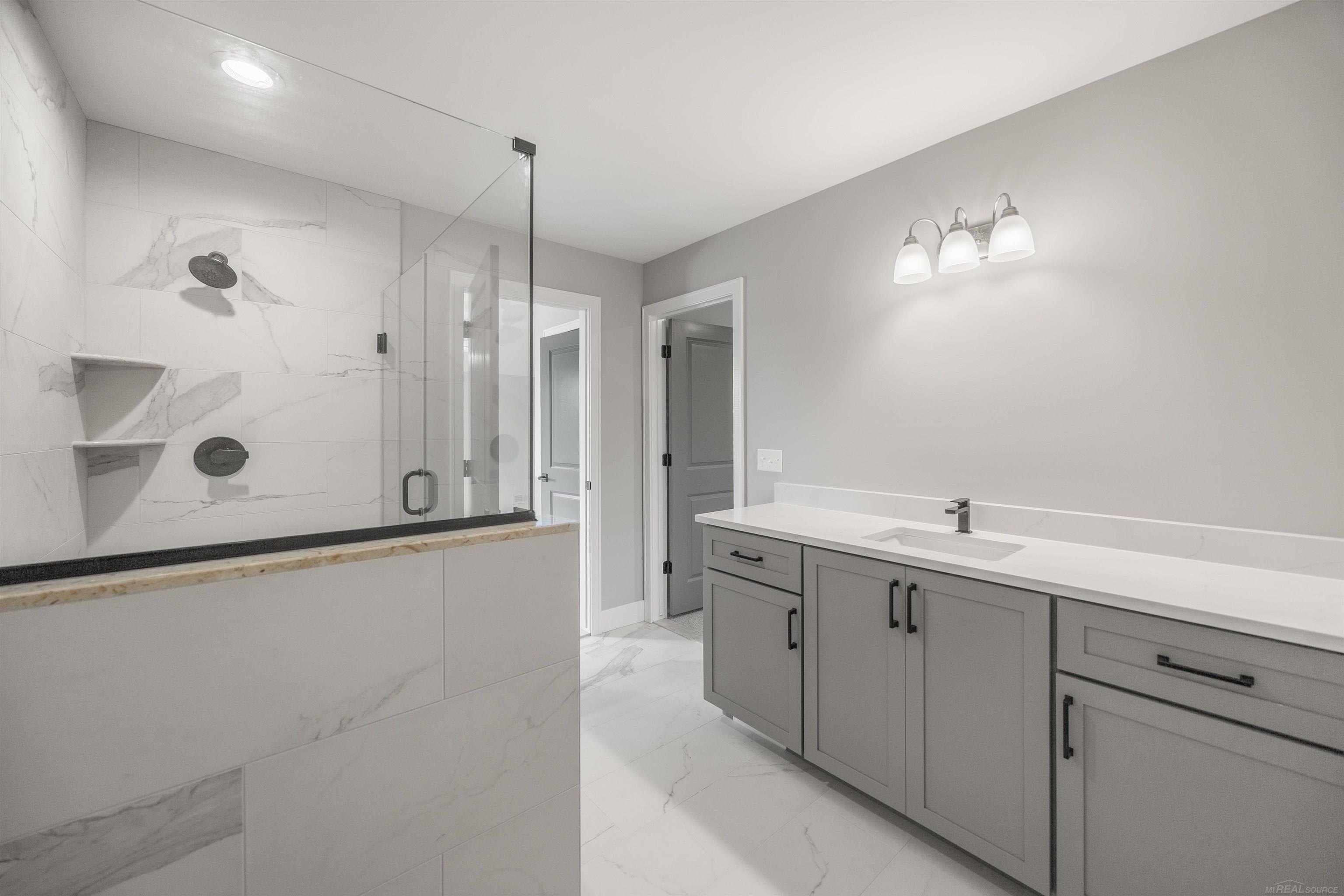 49033 Wingfield Drive, Macomb, MI, 48044