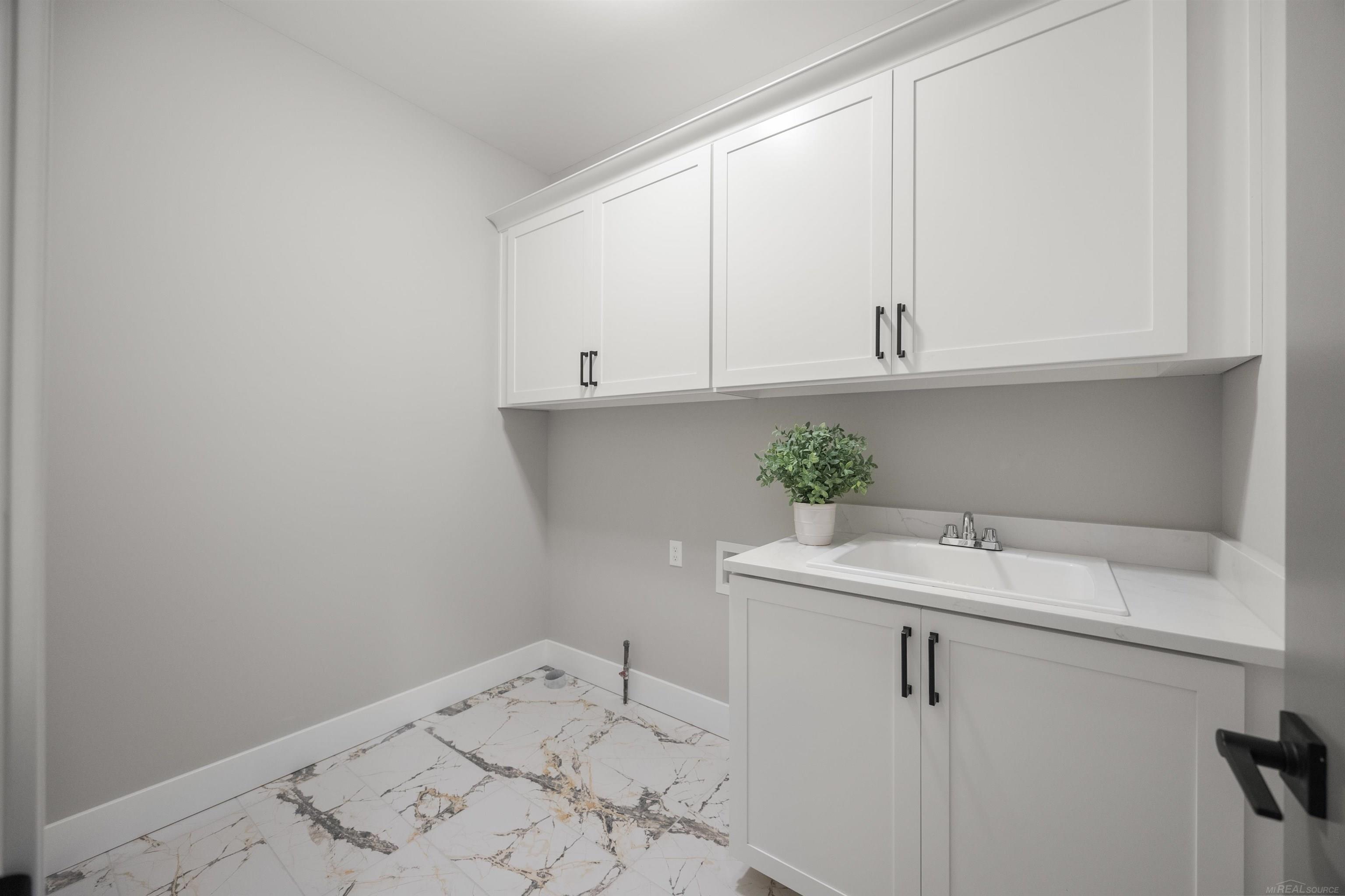 49033 Wingfield Drive, Macomb, MI, 48044