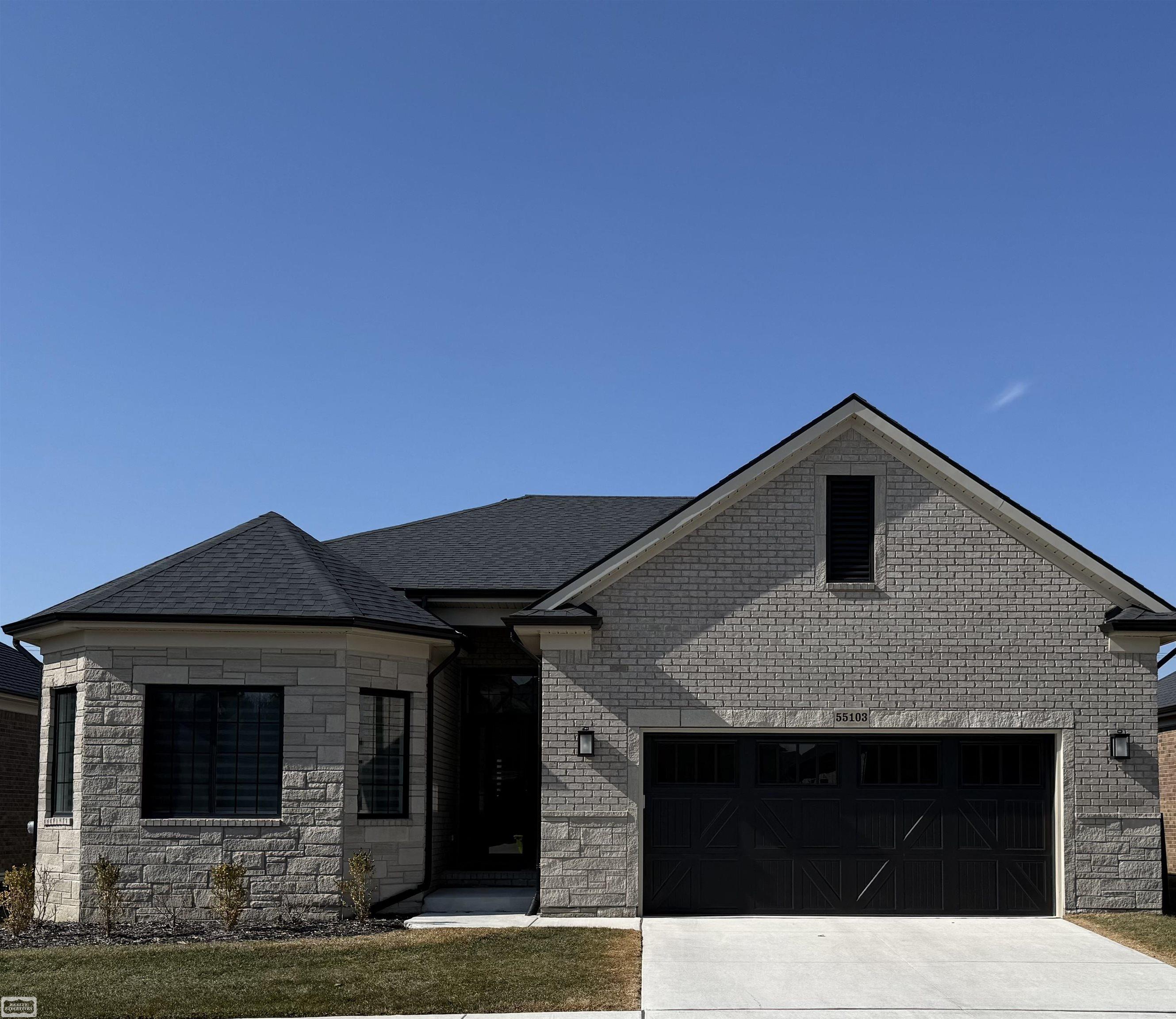 Homes for sale in Macomb Twp, MI | 55103 Saint Paul Dr, Macomb Twp, MI 48042 | MLS# 50200661