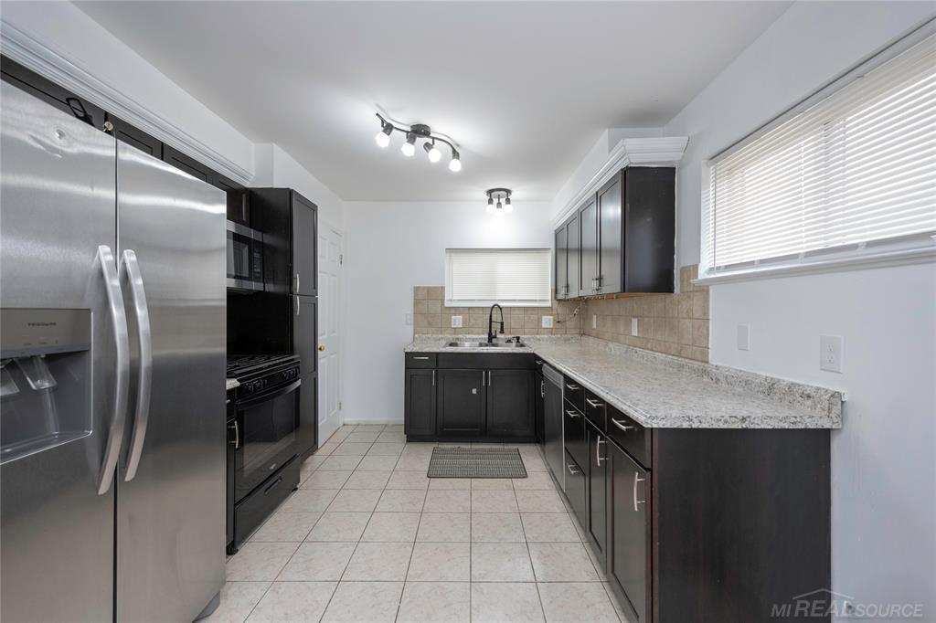 Homes for sale in Roseville, MI | 26211 Linwood St, Roseville, MI 48066 | MLS# 50200662