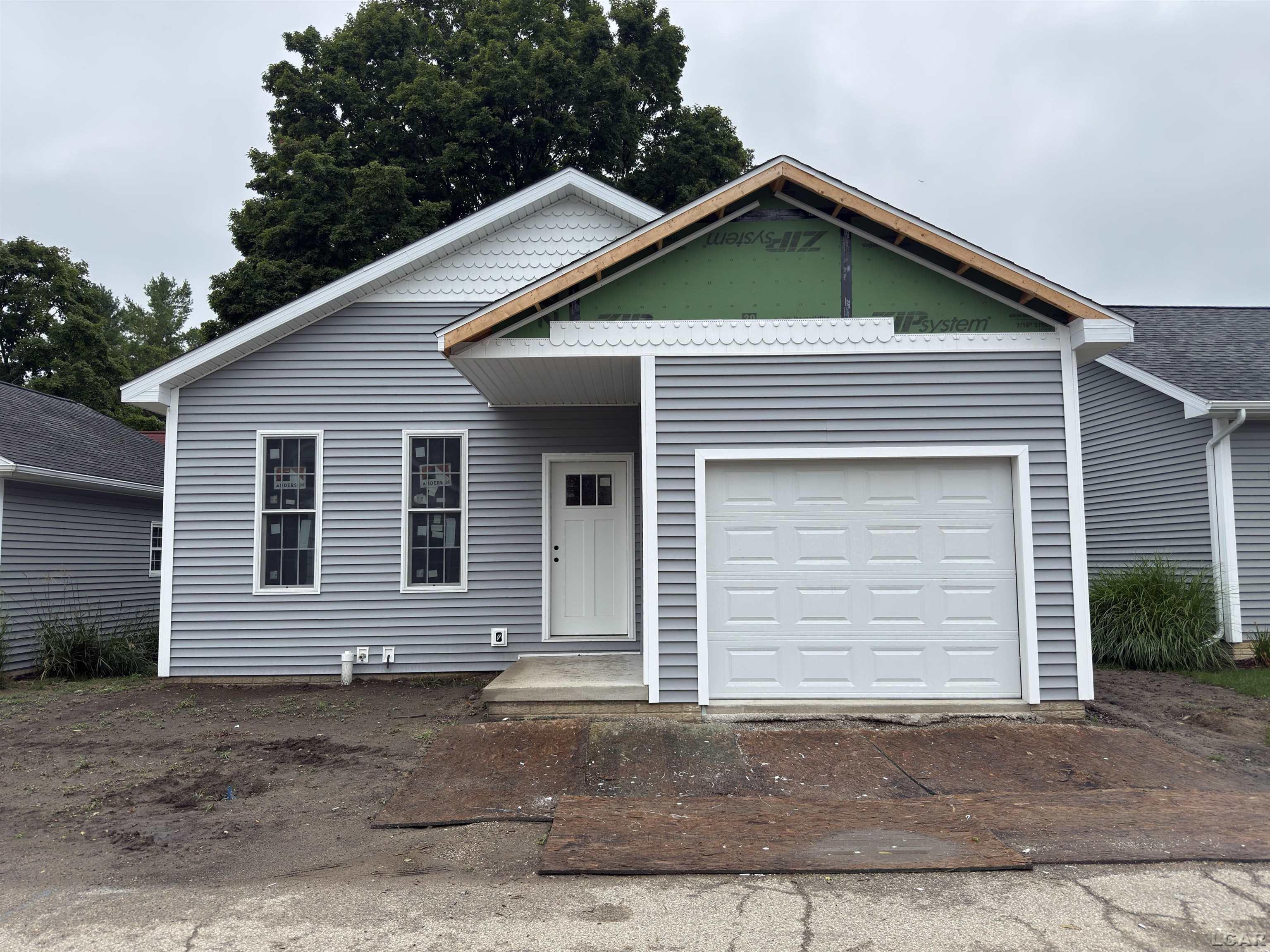 Photo 1 of Condo for sale at 967a W Maumee St, Adrian, MI 49221 | MLS# 56050200674 | Listing updated on 2026-09-30