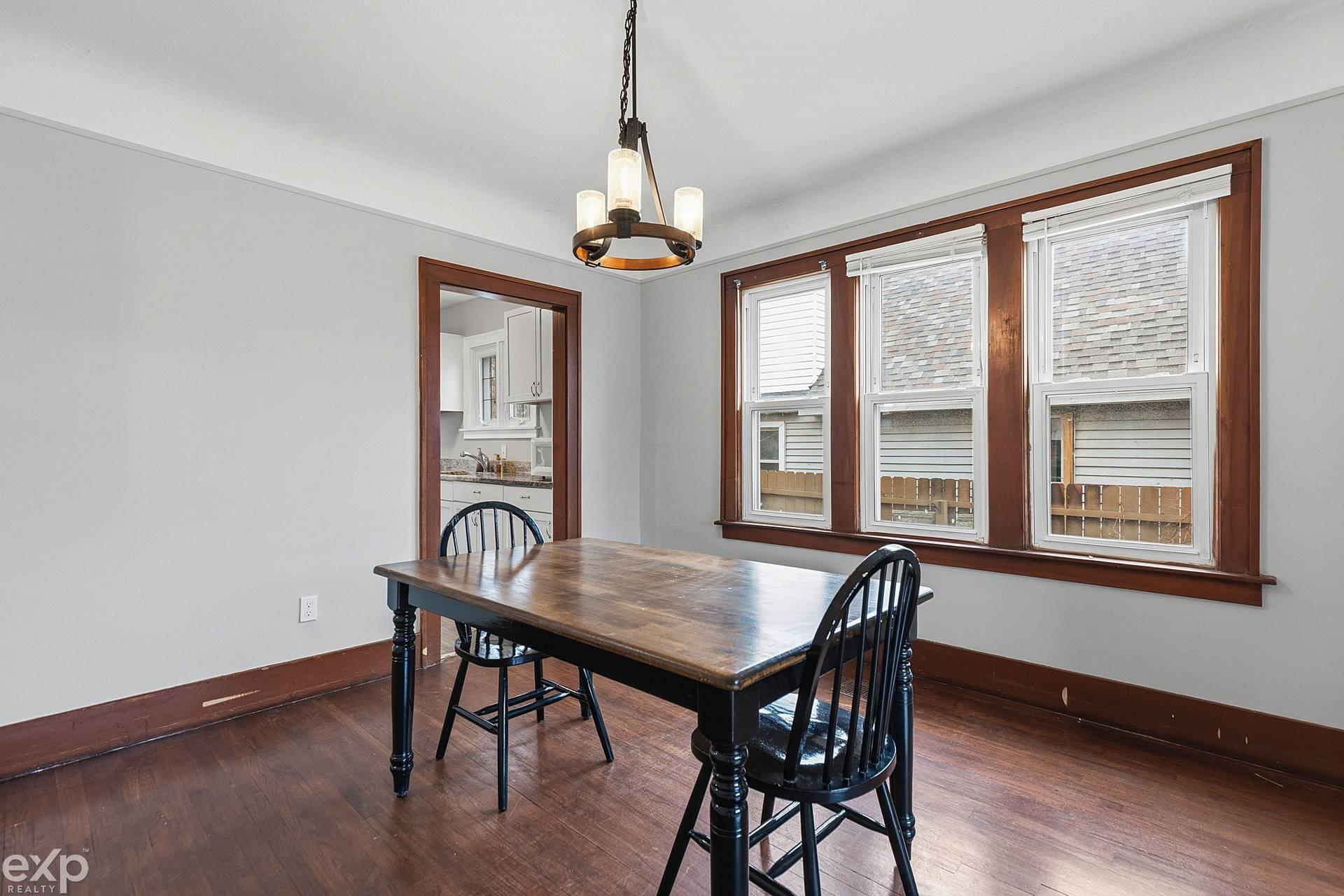 22022 Beechwood Avenue, Eastpointe, MI, 48021