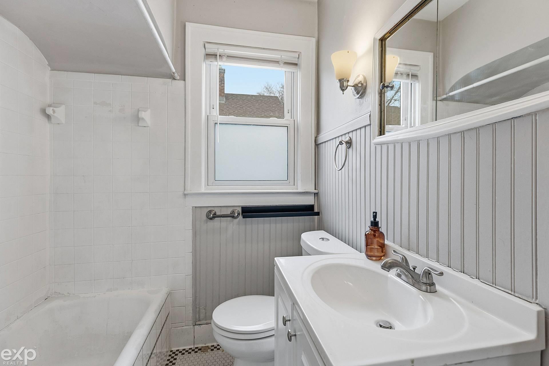 22022 Beechwood Avenue, Eastpointe, MI, 48021