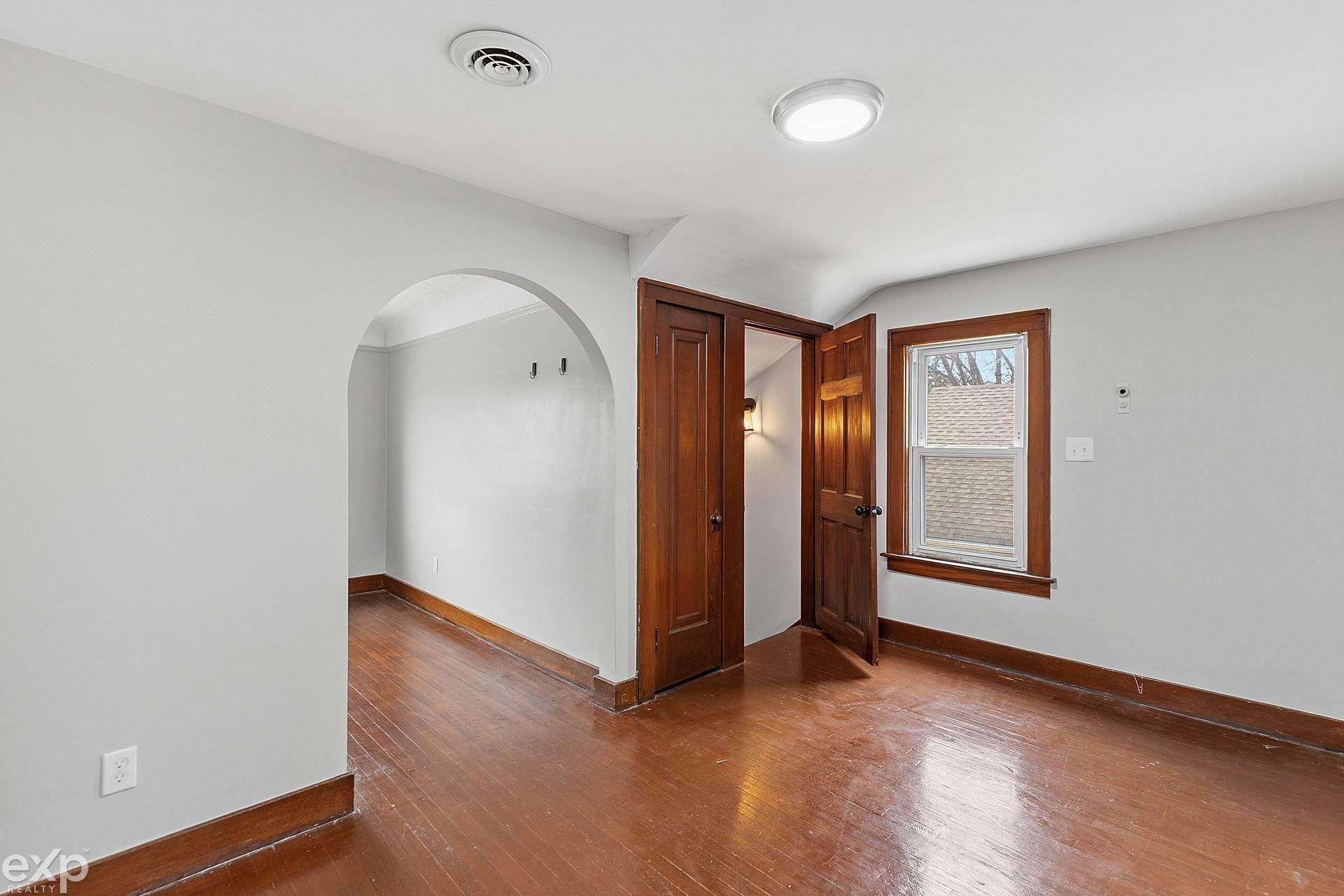 22022 Beechwood Avenue, Eastpointe, MI, 48021