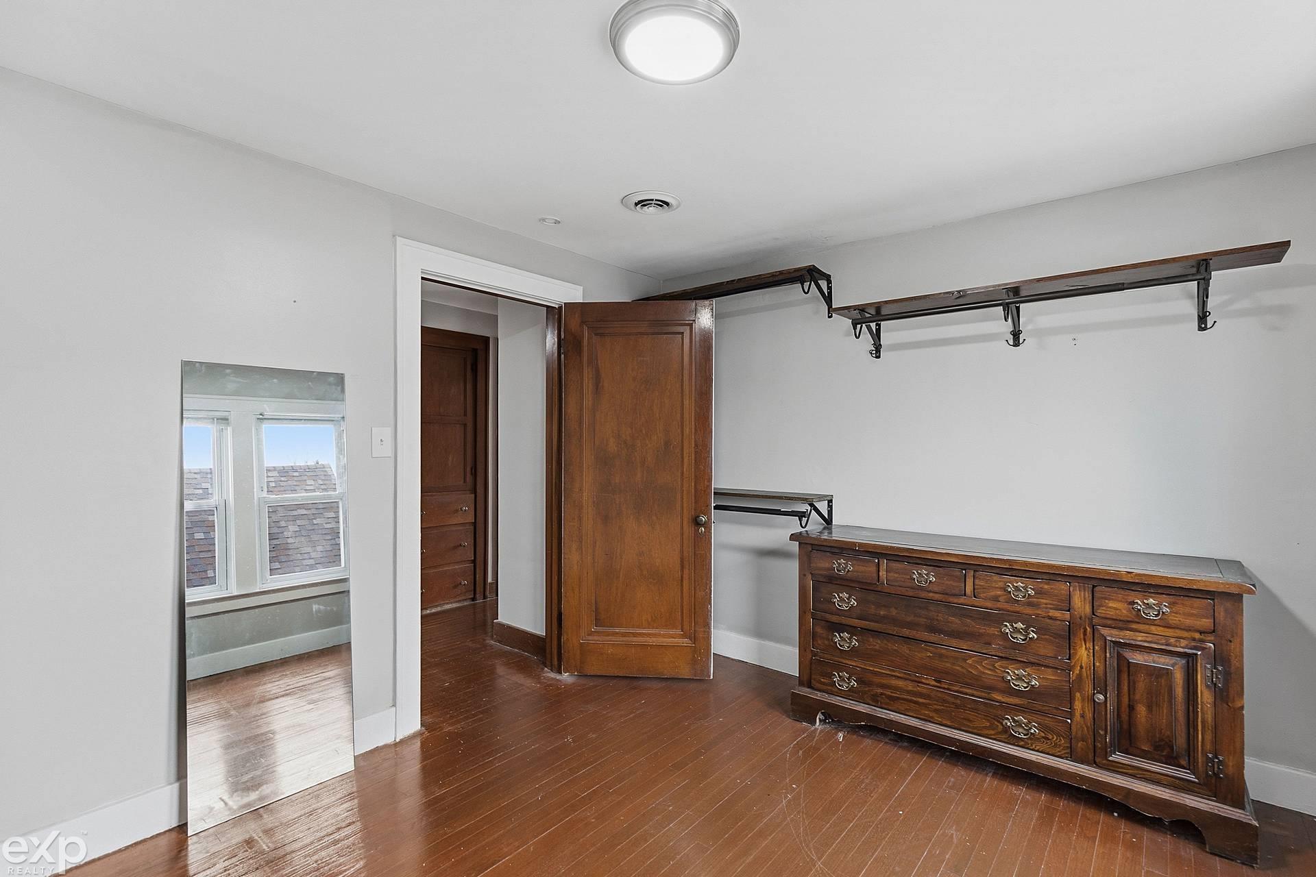 22022 Beechwood Avenue, Eastpointe, MI, 48021