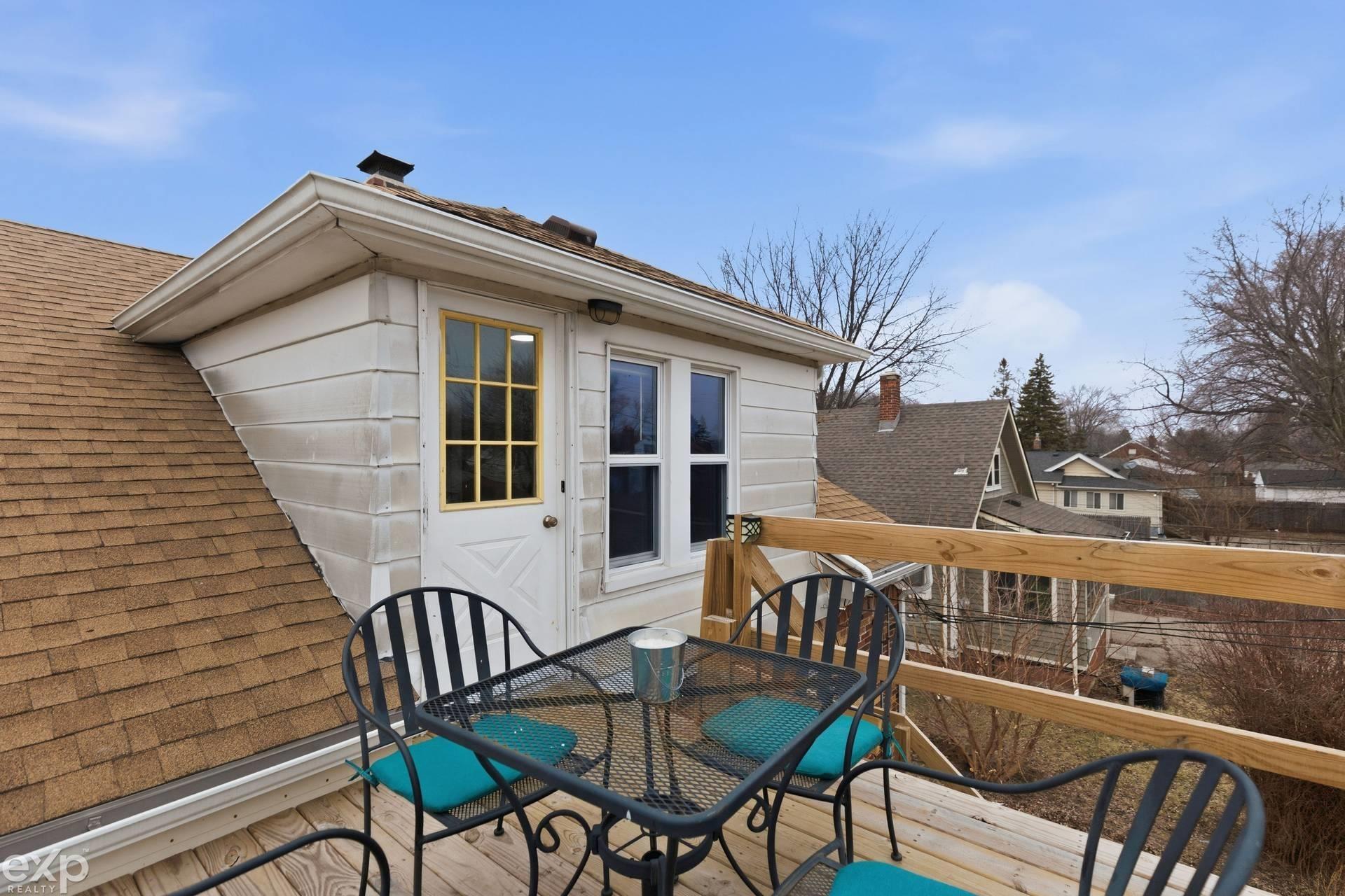 22022 Beechwood Avenue, Eastpointe, MI, 48021