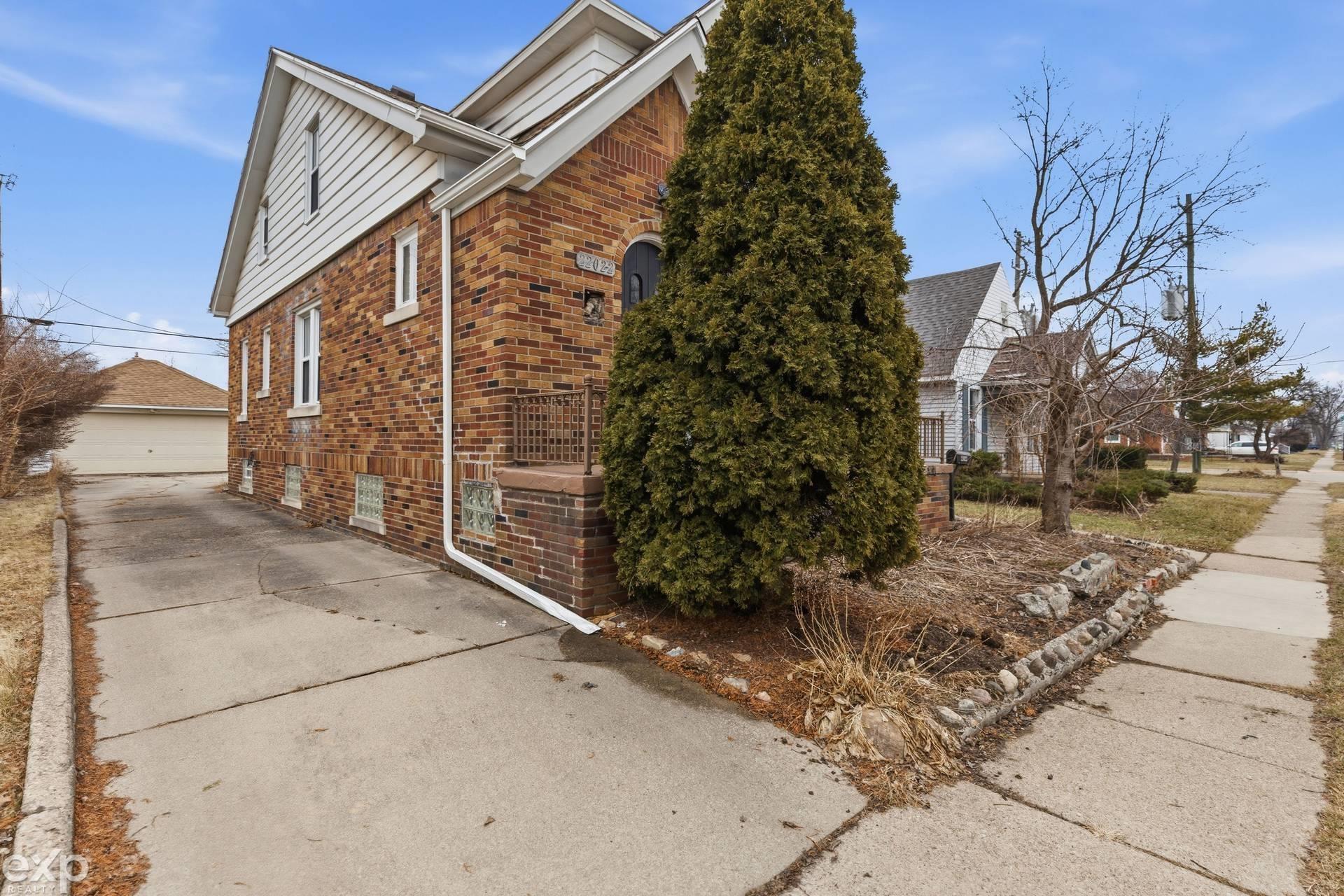 22022 Beechwood Avenue, Eastpointe, MI, 48021