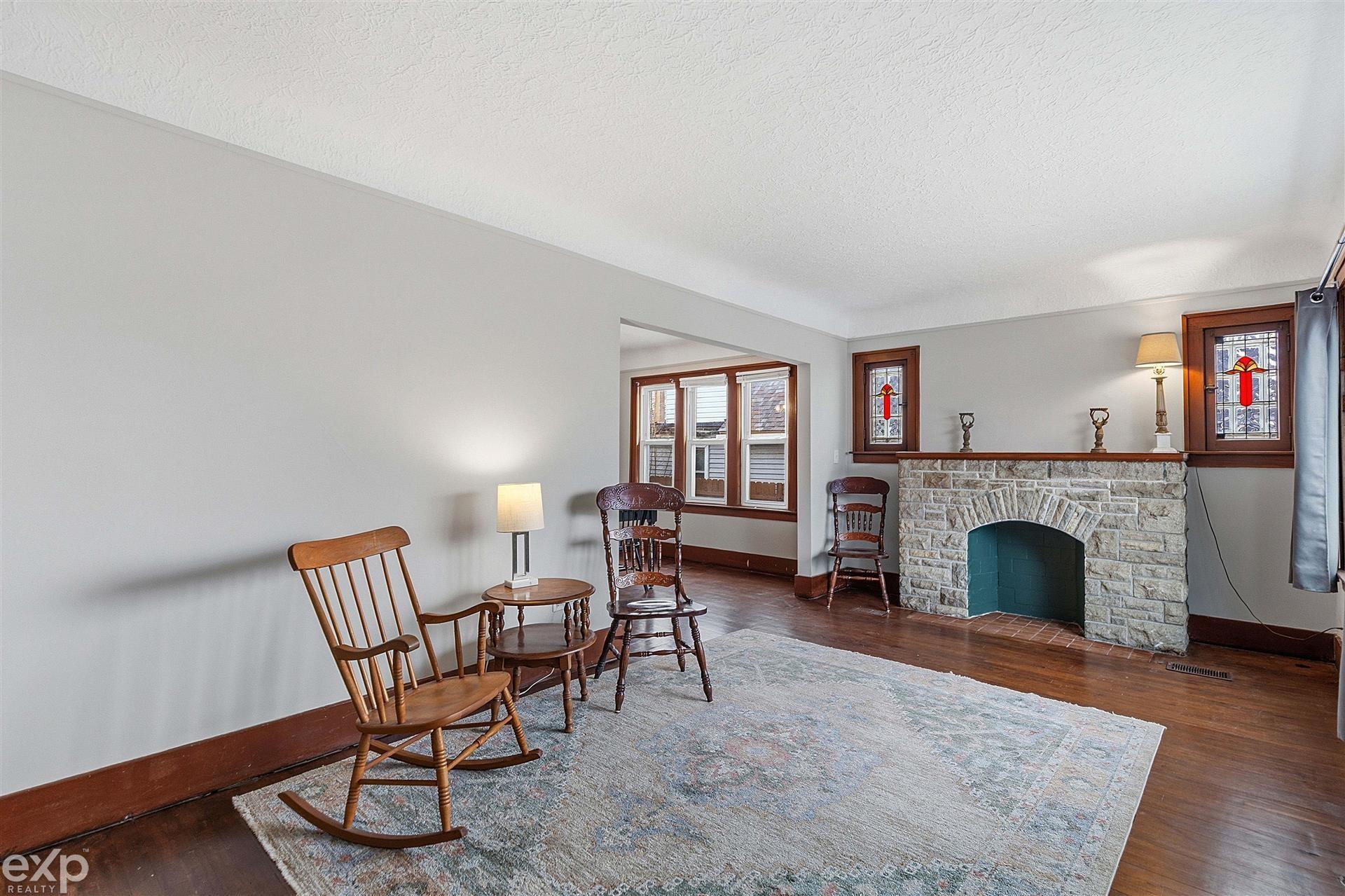 22022 Beechwood Avenue, Eastpointe, MI, 48021