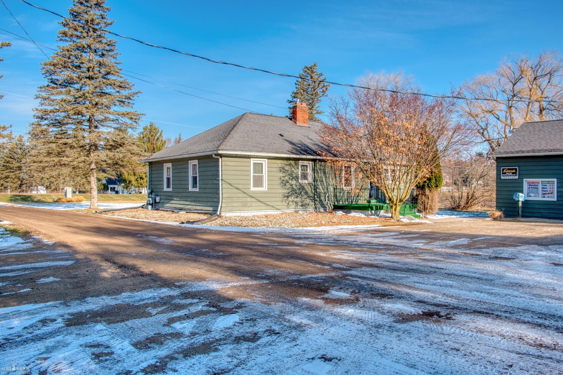 1585 S M-52 Road, Owosso, MI, 48867