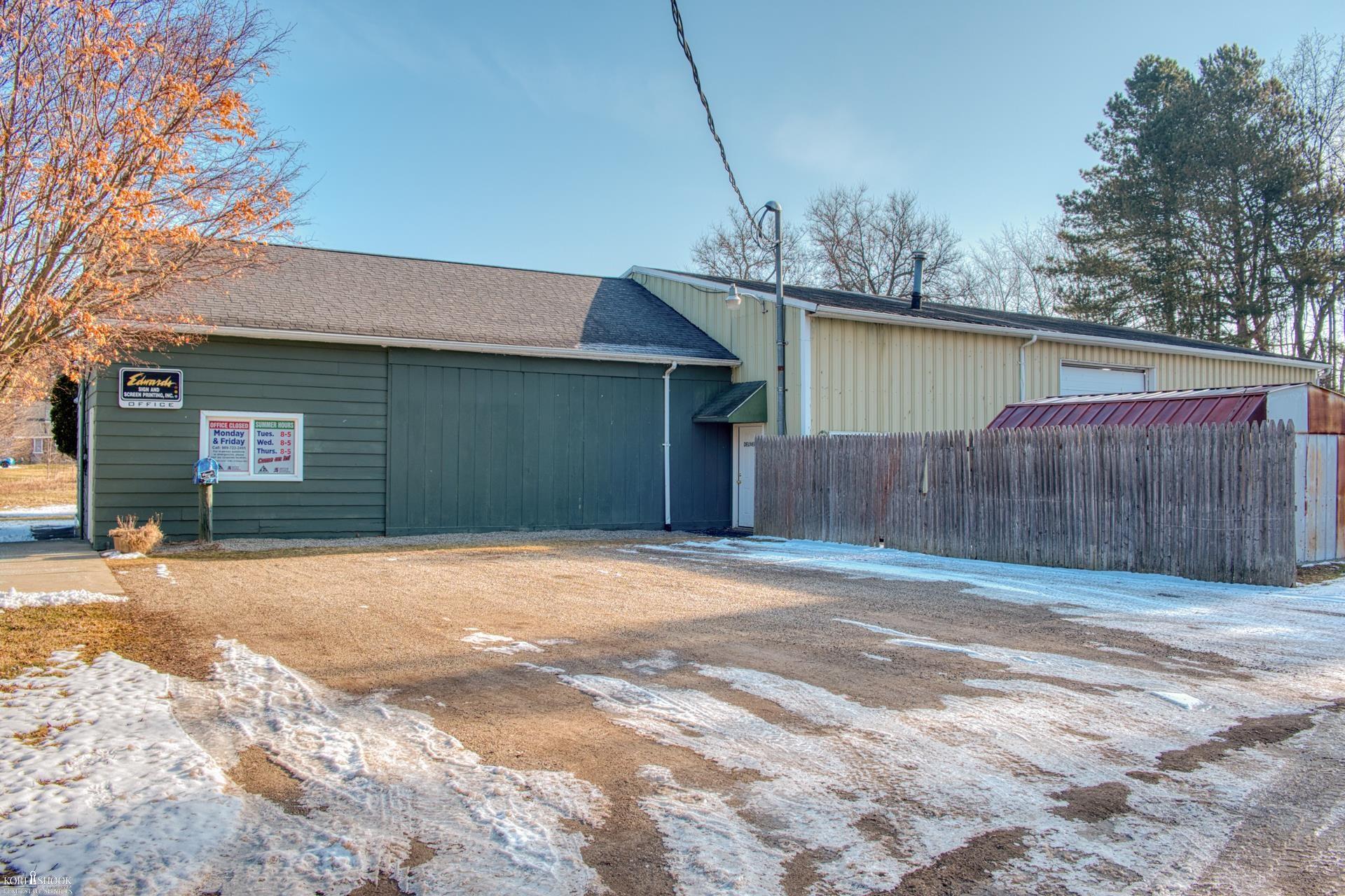 1585 S M-52 Road, Owosso, MI, 48867