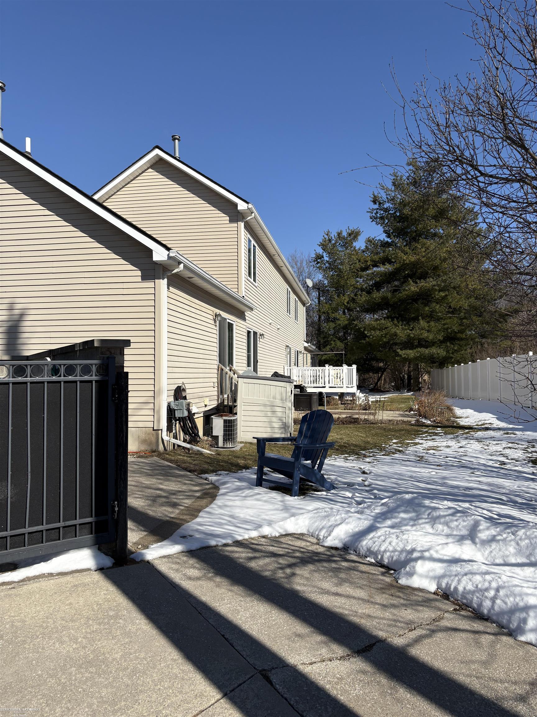 Homes for sale in Oxford, MI | 50 Depot St #9, Oxford, MI 48371 | MLS# 50200691