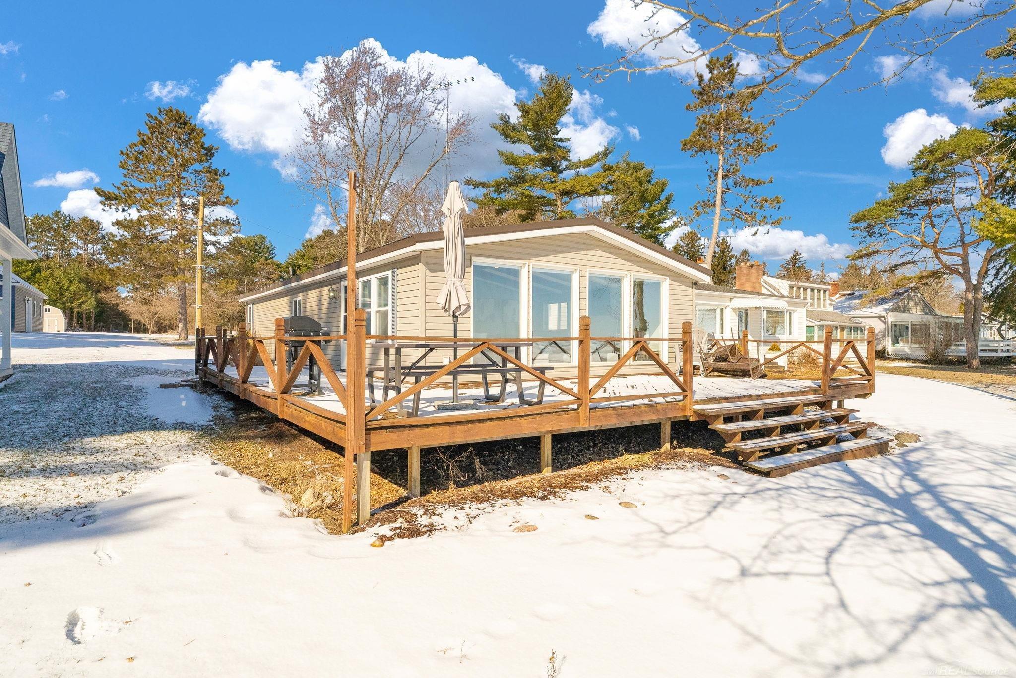 Homes for sale in Lexington, MI | 8723 Lakeshore Rd, Lexington, MI 48450 | MLS# 50200698