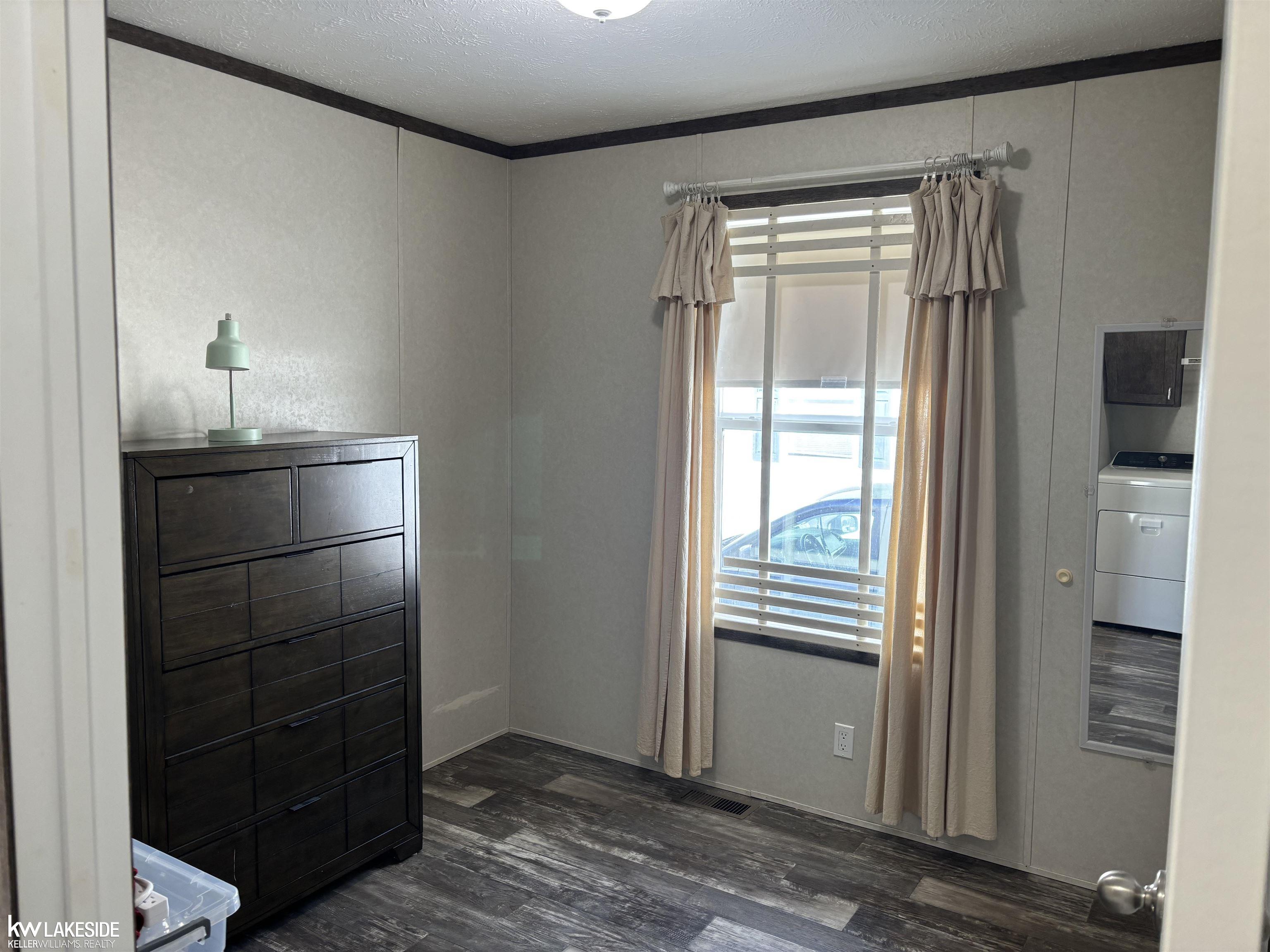 38047 Leverette Avenue, Clinton Township, MI, 48038