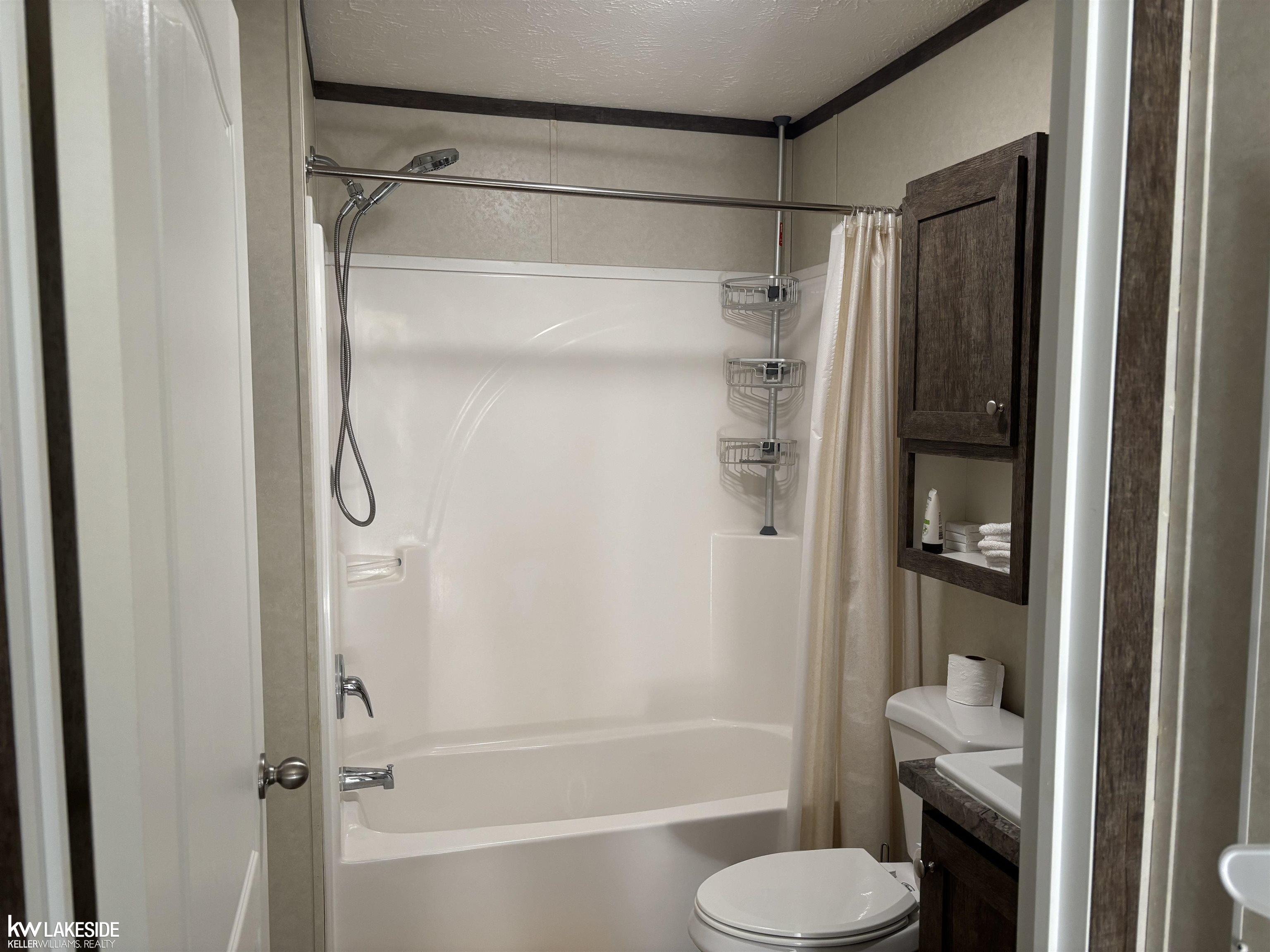 38047 Leverette Avenue, Clinton Township, MI, 48038