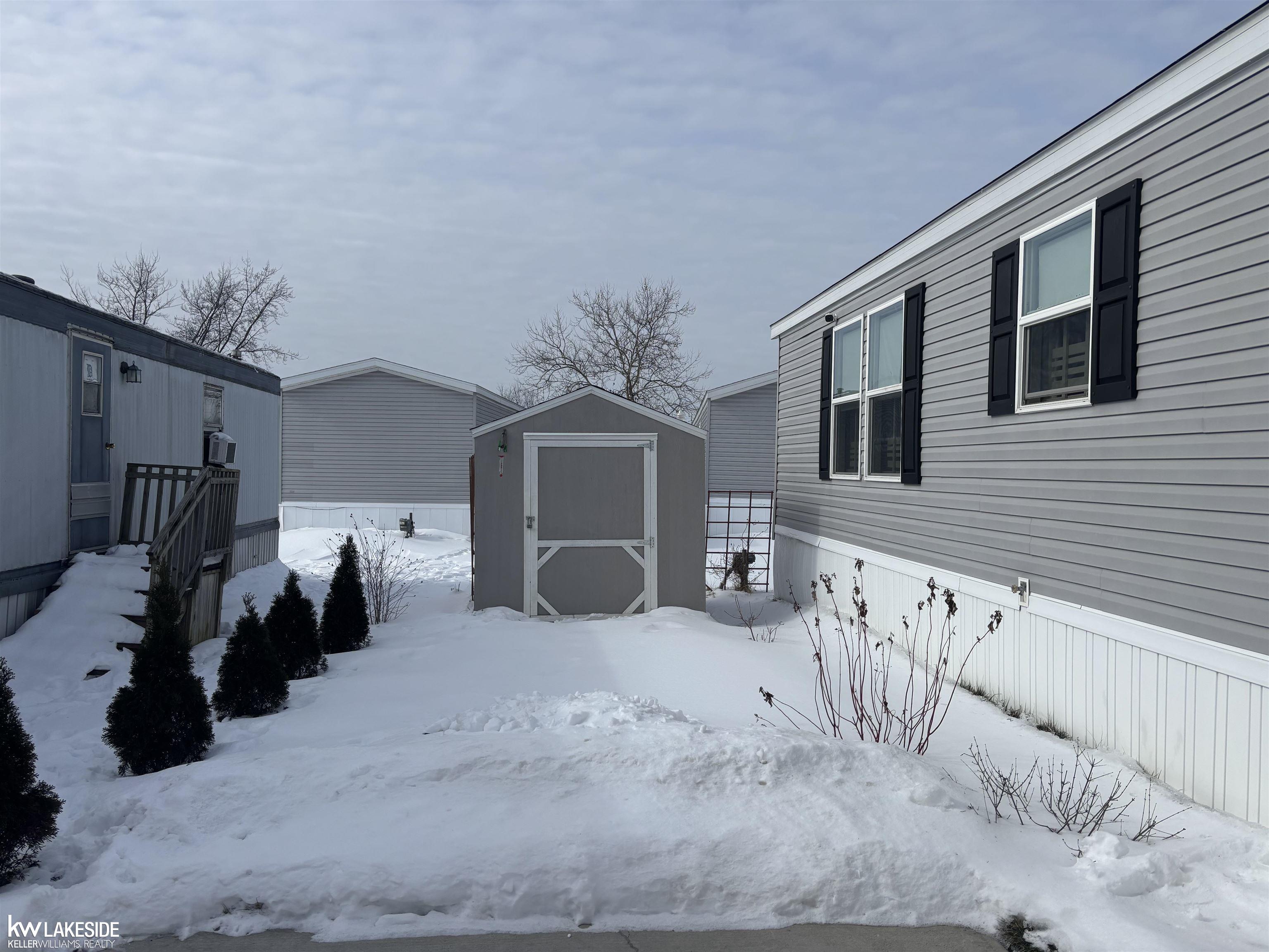 Homes for sale in Clinton Township, MI | 38047 Leverette Ave, Clinton Township, MI 48038 | MLS# 50200709