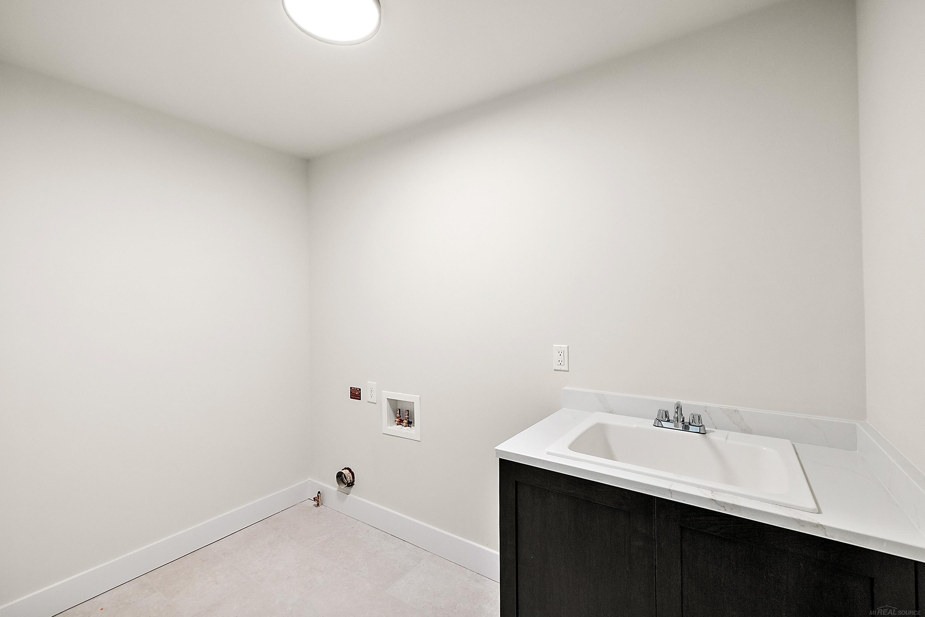 17824 Biscayne Drive photo 31