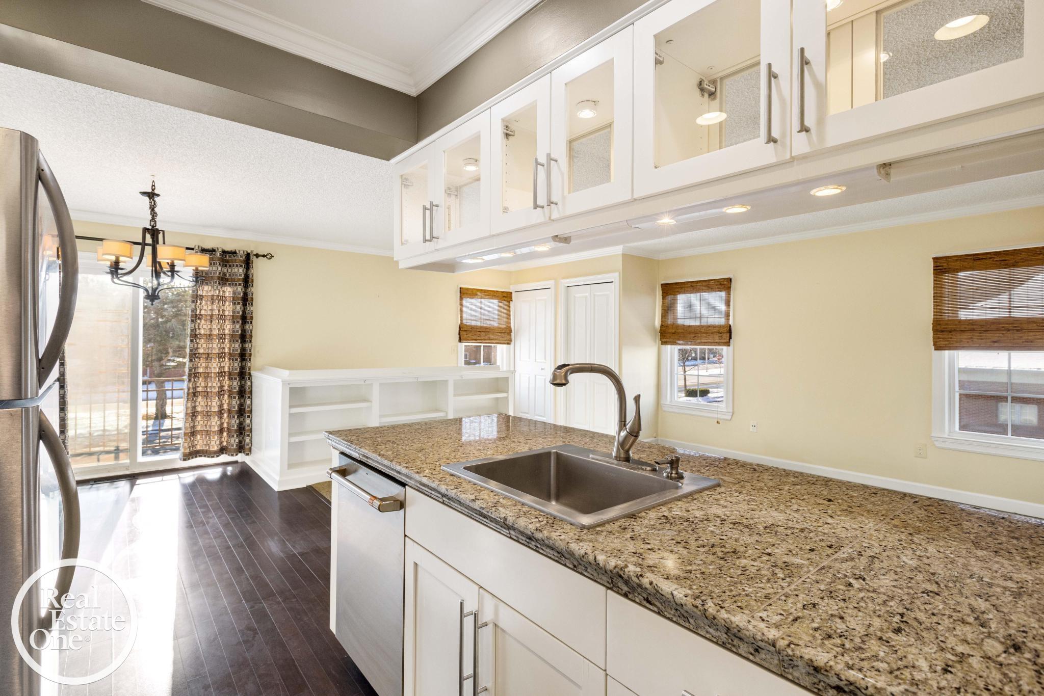  UNIT 4, Saint Clair Shores, MI, 48081