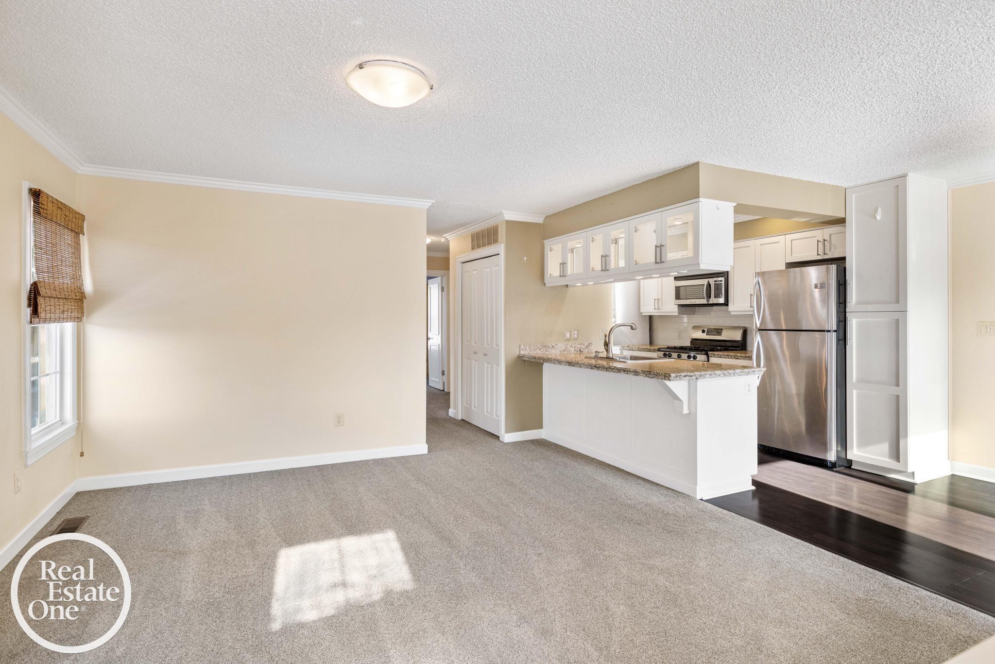  UNIT 4, Saint Clair Shores, MI, 48081