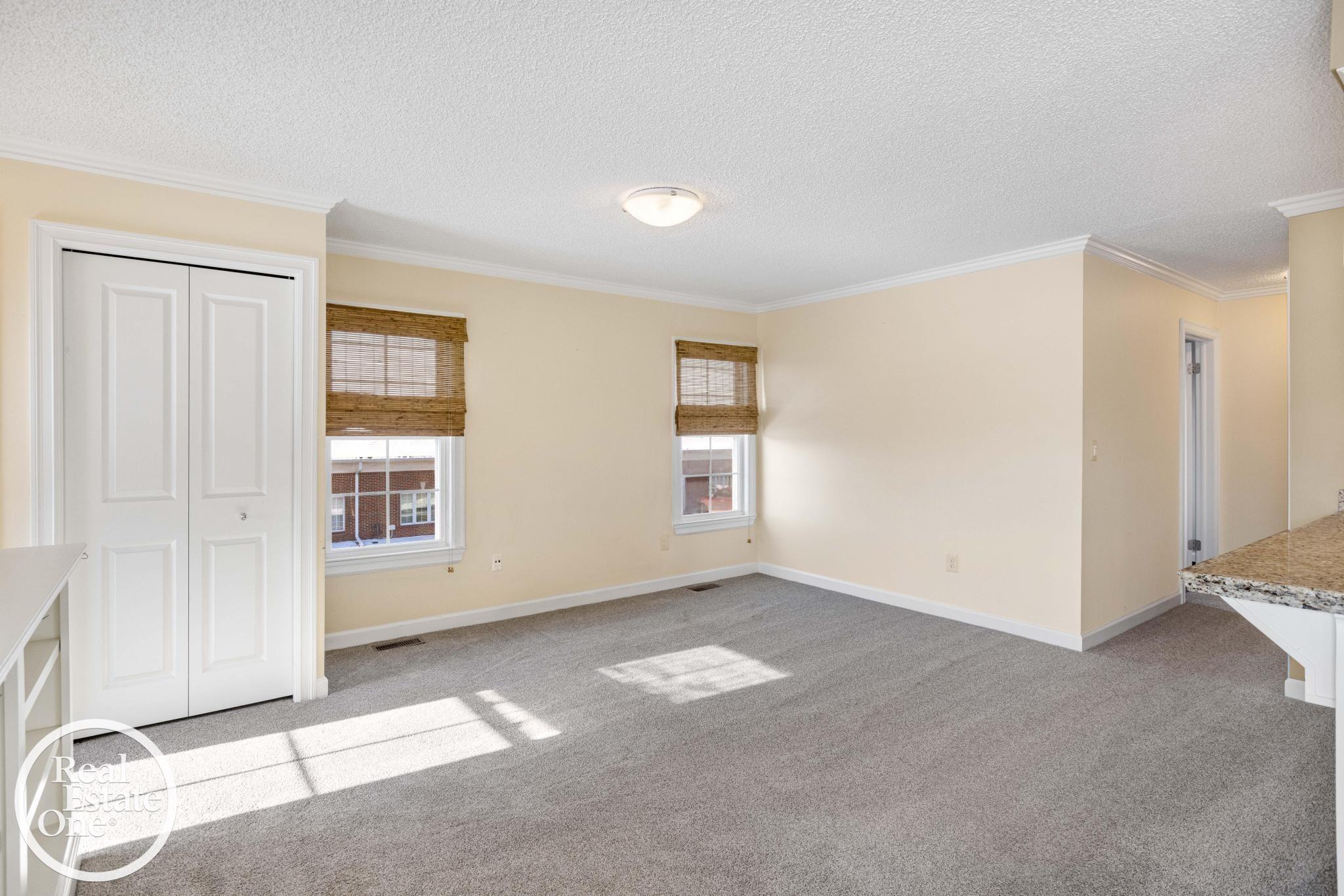  UNIT 4, Saint Clair Shores, MI, 48081