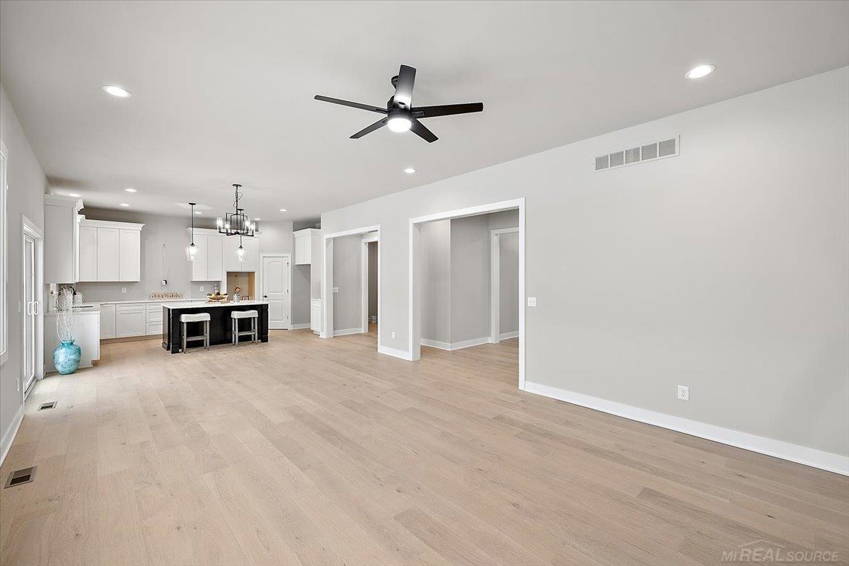 17827 Biscayne Drive photo 11