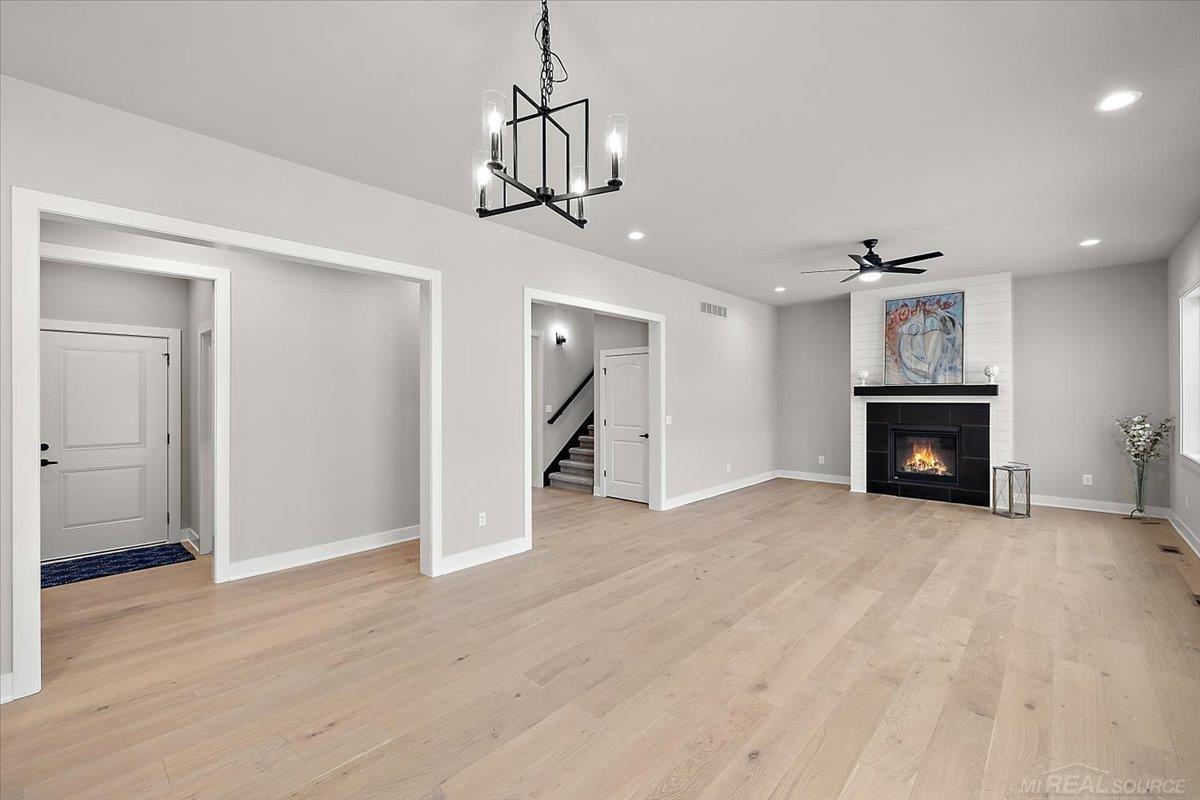 17827 Biscayne Drive photo 13
