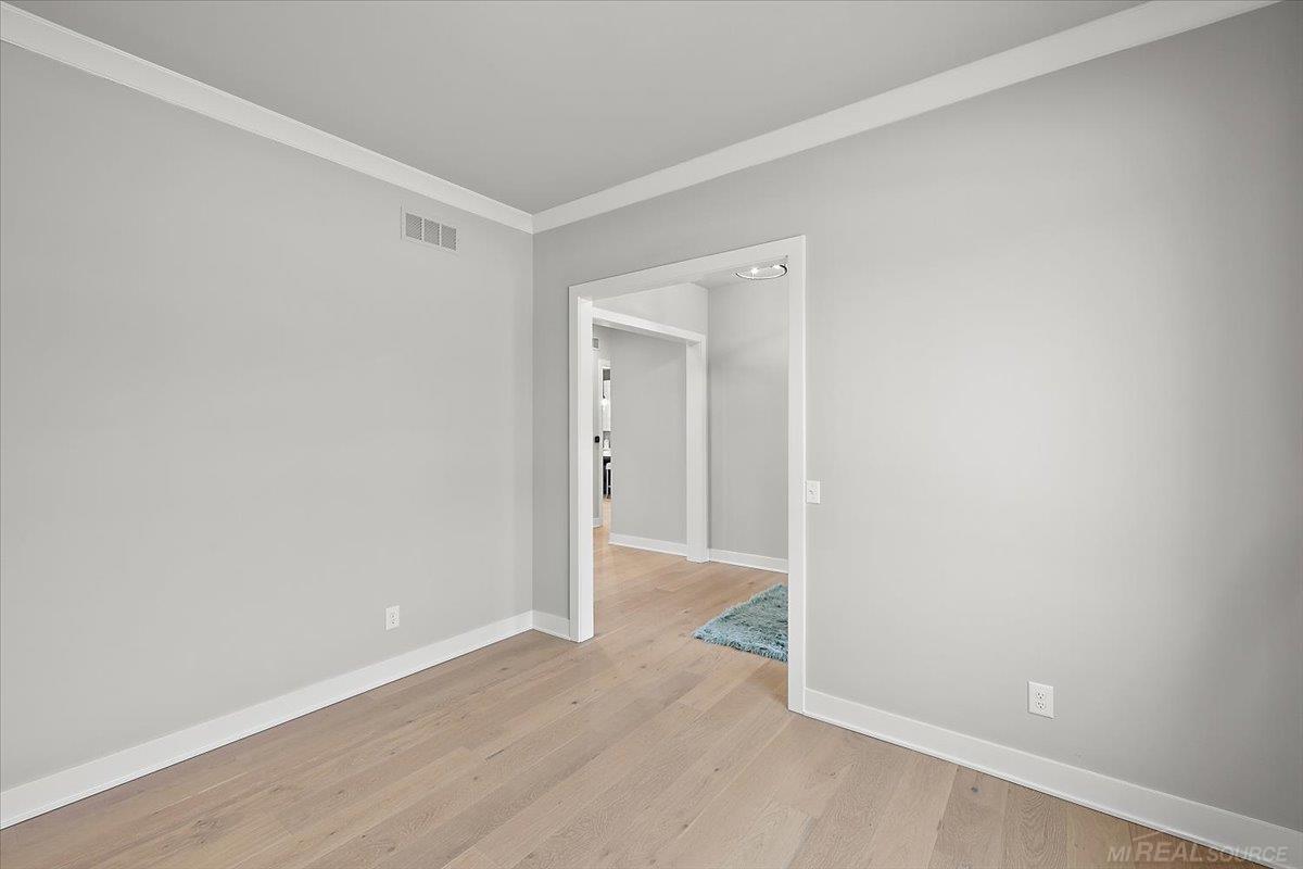 17827 Biscayne Drive photo 21