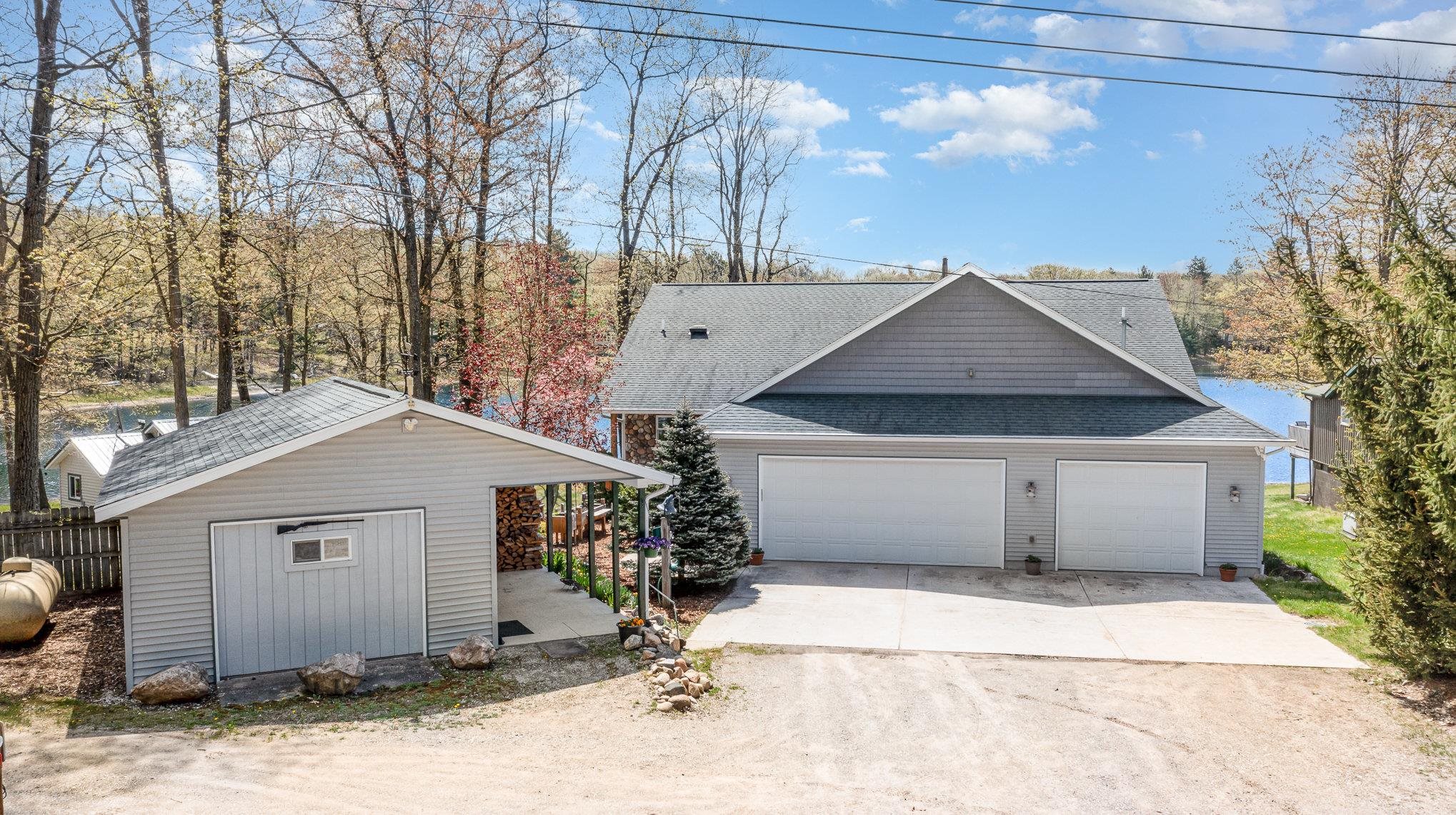 1218 Headquarters Road, Prudenville, MI, 48651